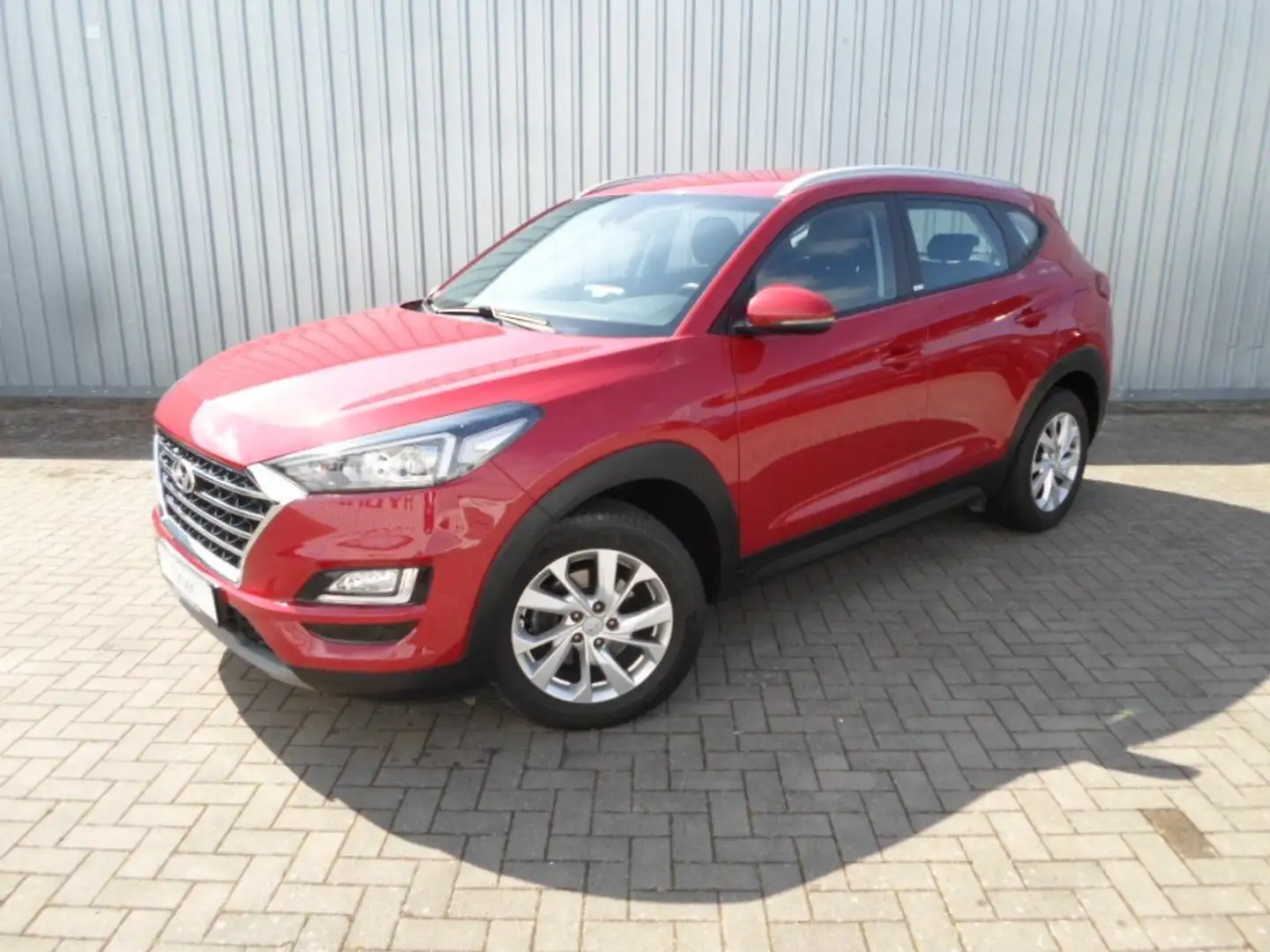 Hyundai TUCSON 1.6CRDI 136PS 7-DCT Trend 2WD Rot - 1