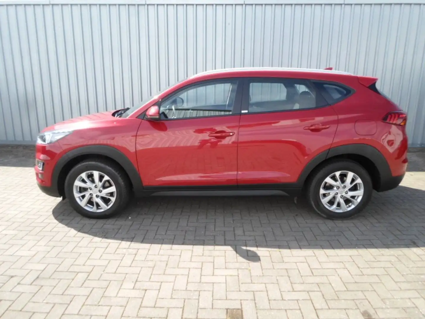 Hyundai TUCSON 1.6CRDI 136PS 7-DCT Trend 2WD Rot - 2