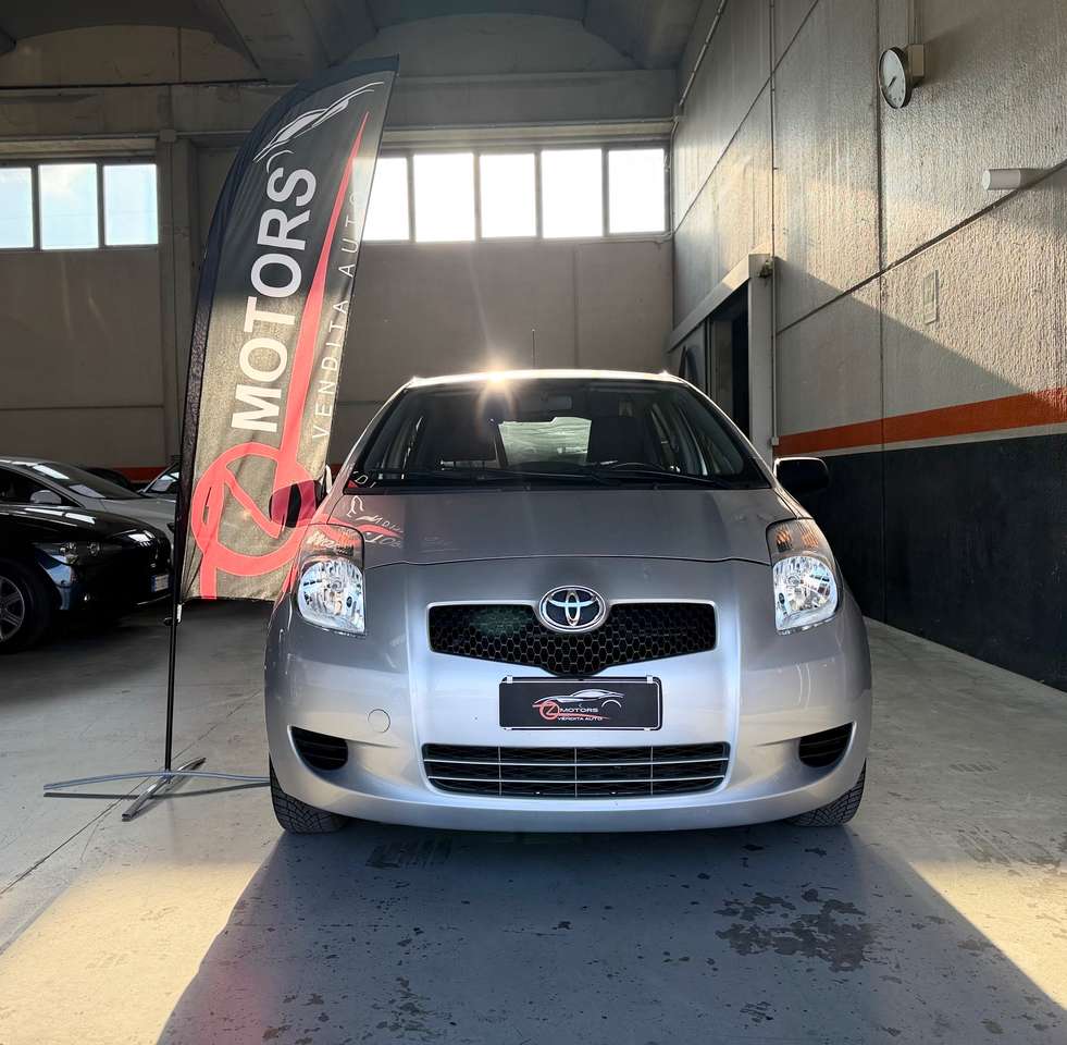 Toyota Yaris Yaris 5p 1.0 Now NEOPATENTATI