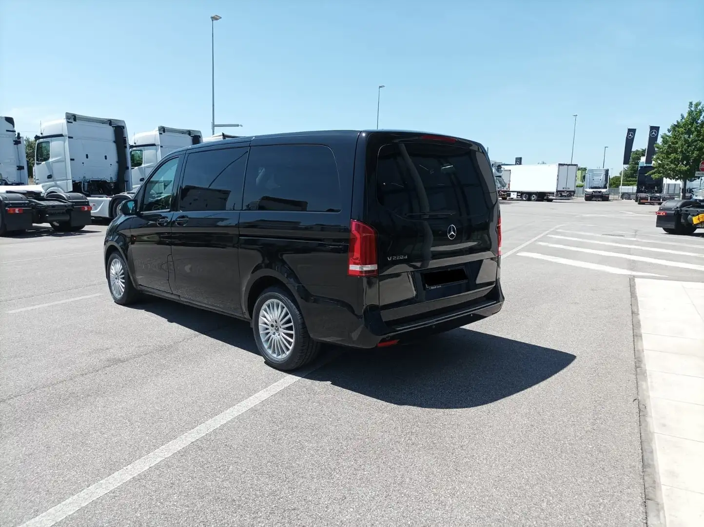 Mercedes-Benz V Long 220 d STYLE Plus Nero - 1