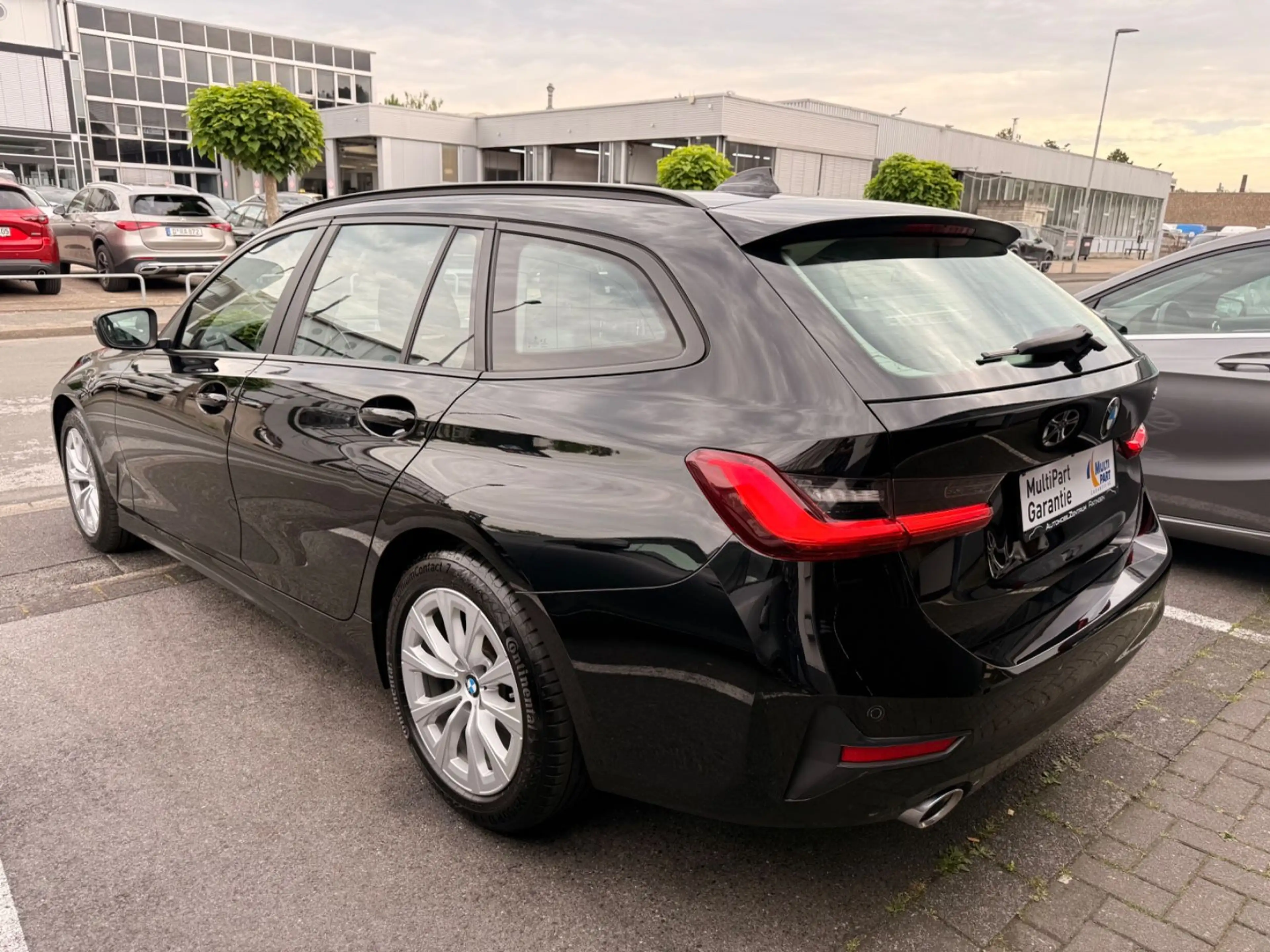 BMW 320 d Touring Sportline 1.HD*LEDER*NAVI*LED*ALU* — photo 4