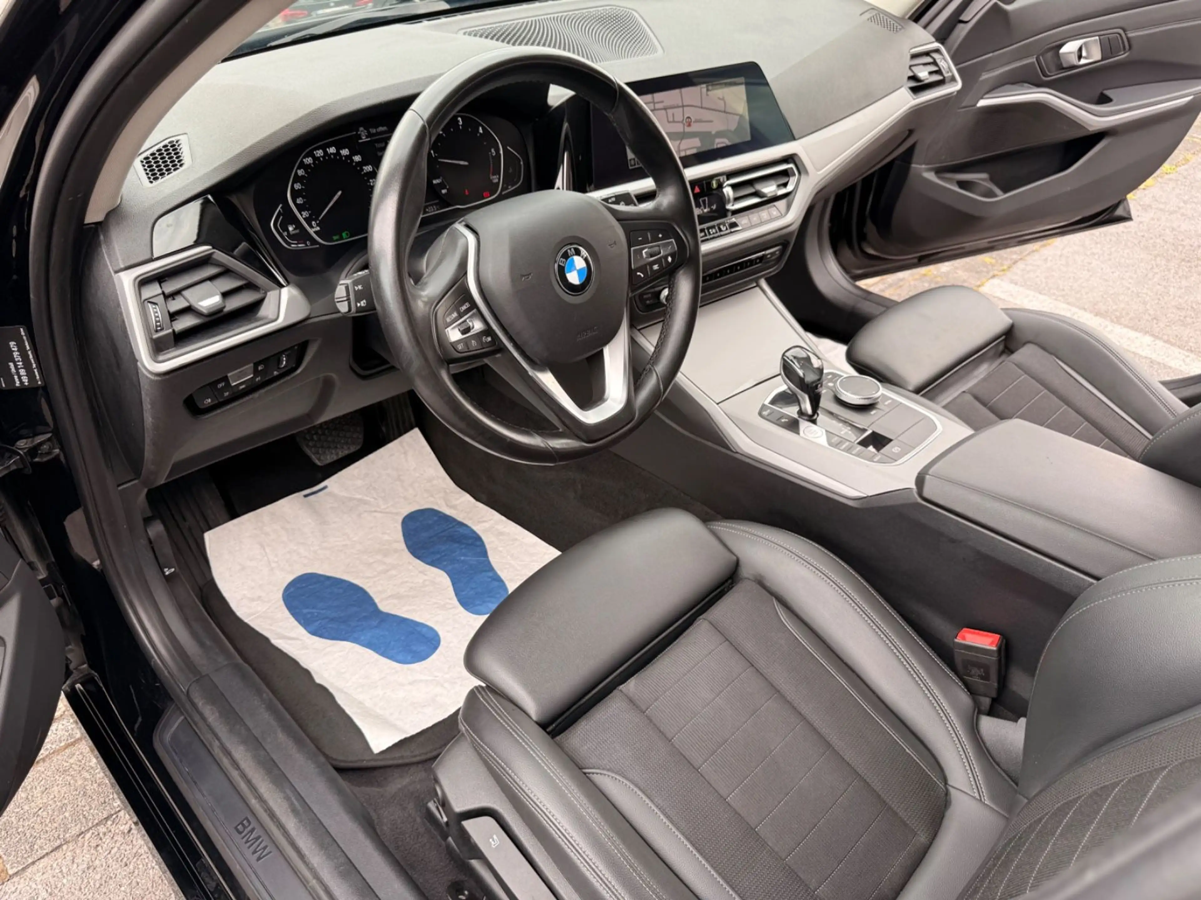 BMW 320 d Touring Sportline 1.HD*LEDER*NAVI*LED*ALU* — photo 12