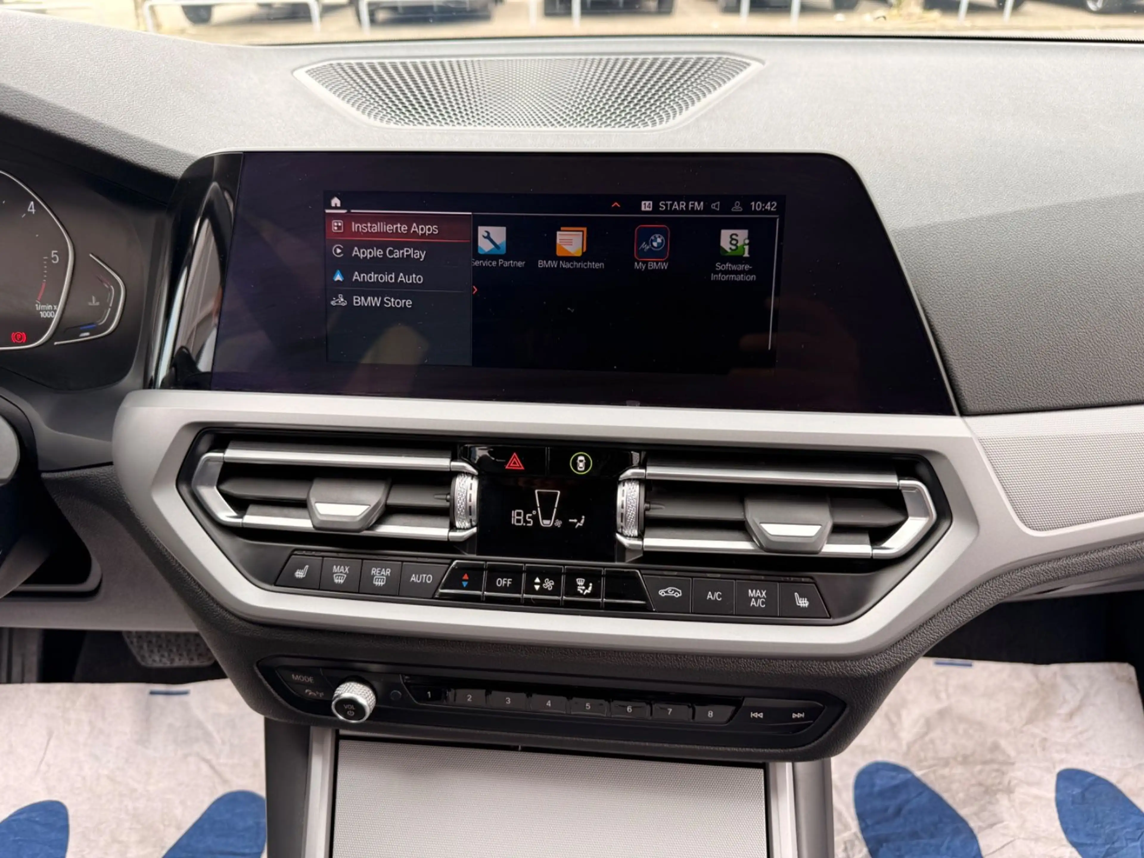 BMW 320 d Touring Sportline 1.HD*LEDER*NAVI*LED*ALU* — photo 8