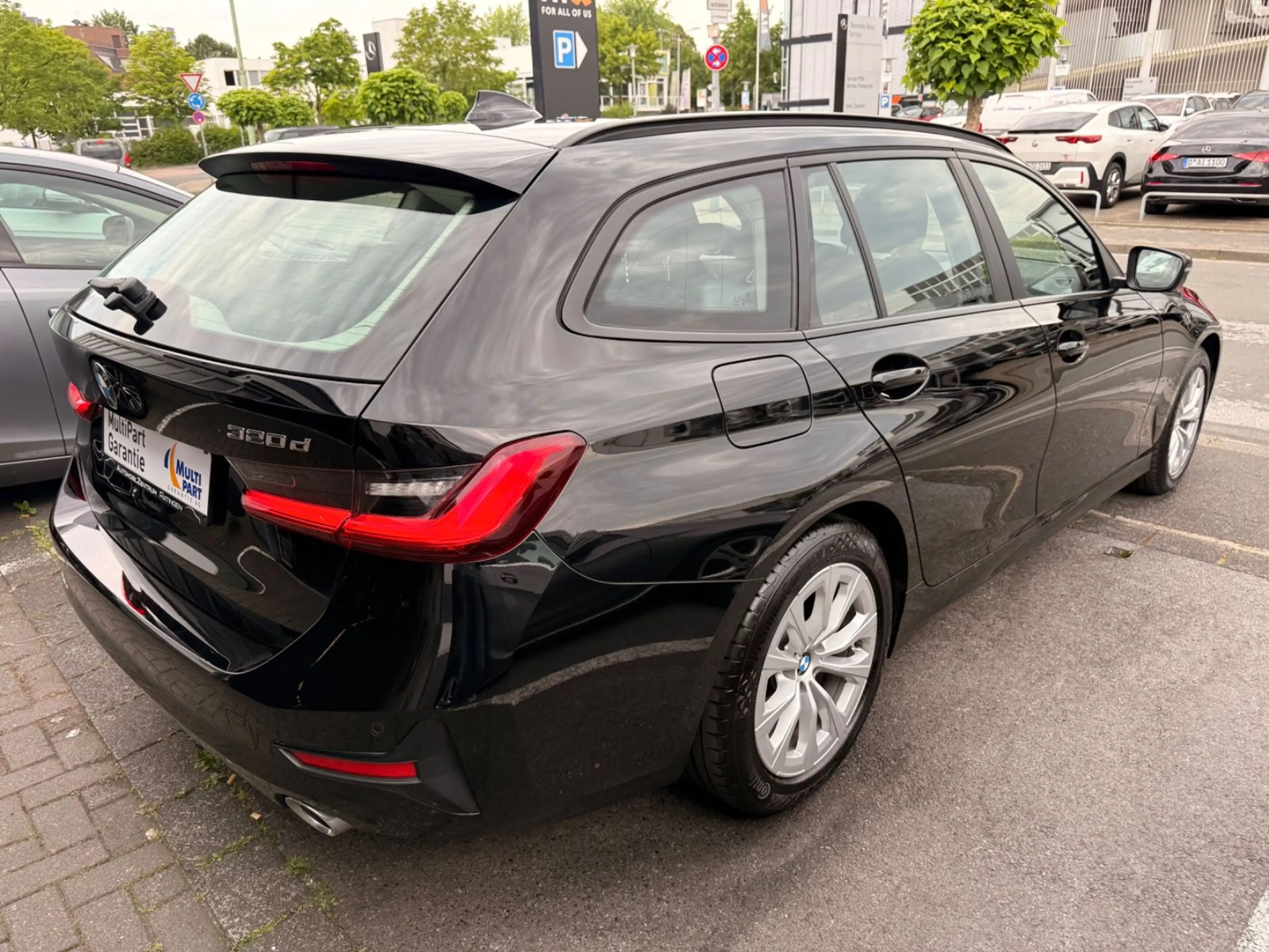 BMW 320 d Touring Sportline 1.HD*LEDER*NAVI*LED*ALU* — photo 6