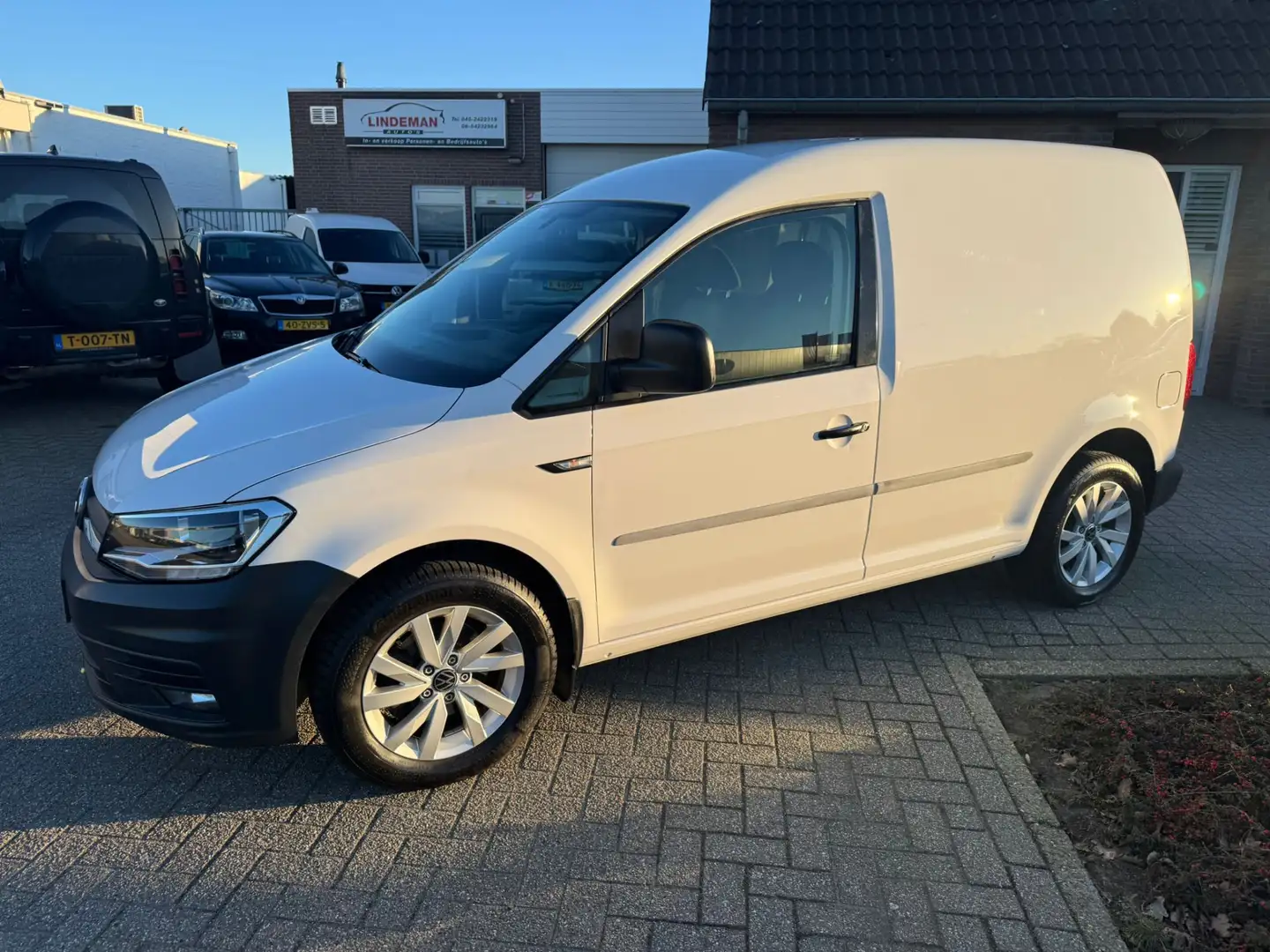 Volkswagen Caddy 2.0 TDI L1H1 BMT Trendline Schuifdeur Airco Ramen Weiß - 1