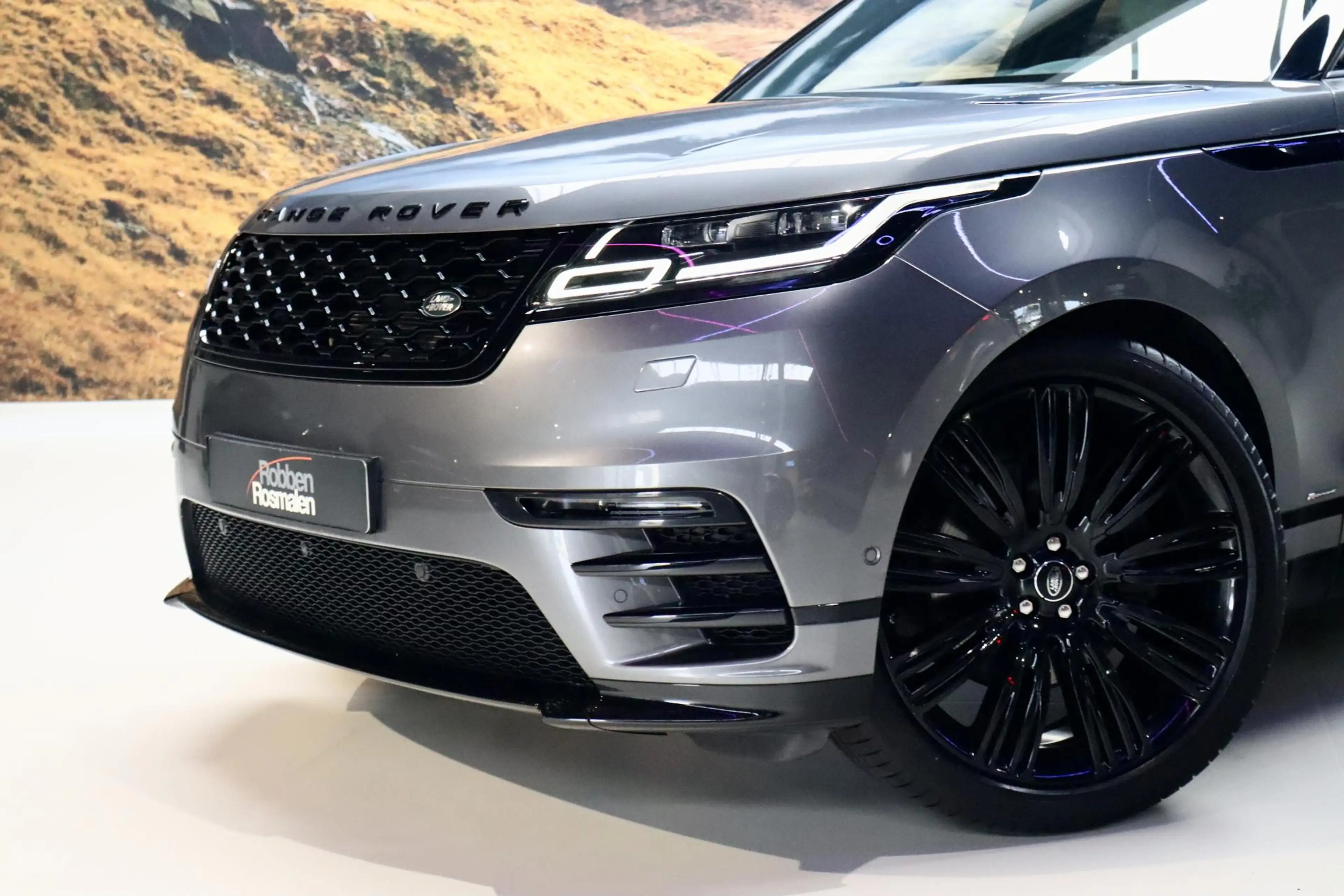 Land Rover Range Rover Velar 3.0 V6 SC AWD R-Dynamic SE PANO|CAM — photo 2