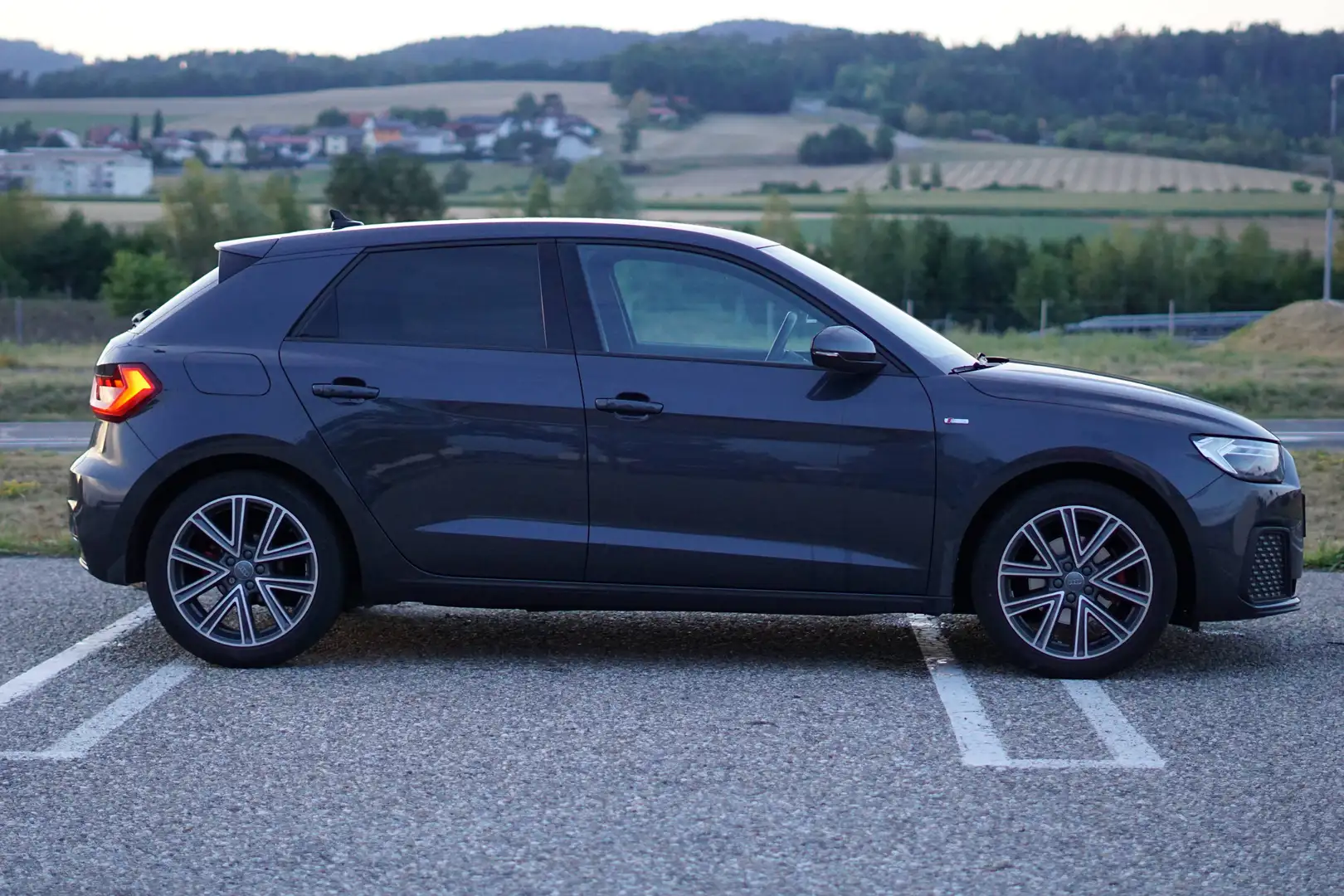 Audi A1 Sportback Schwarz - 2