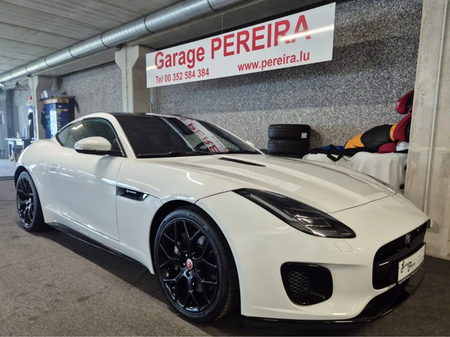 Jaguar F-Type 3.0 V6 P-340 COUPE R-DYNAMIC MERIDIAN PANO CUIR NA Blanc - 1