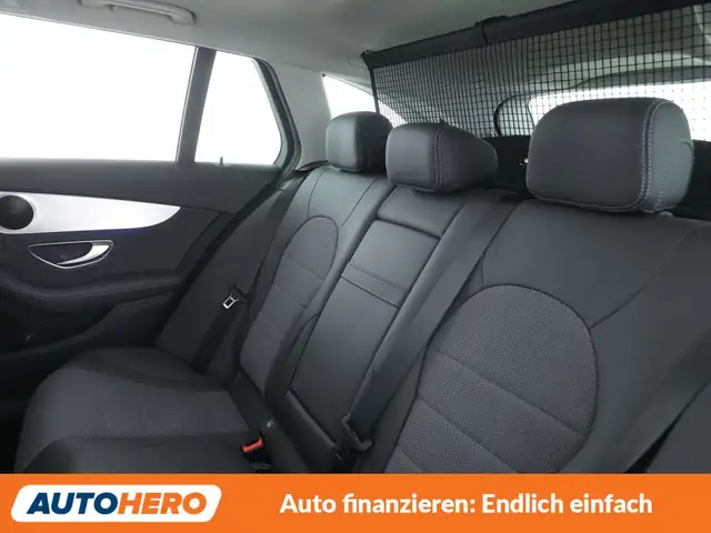 Mercedes-Benz C-Class view 14