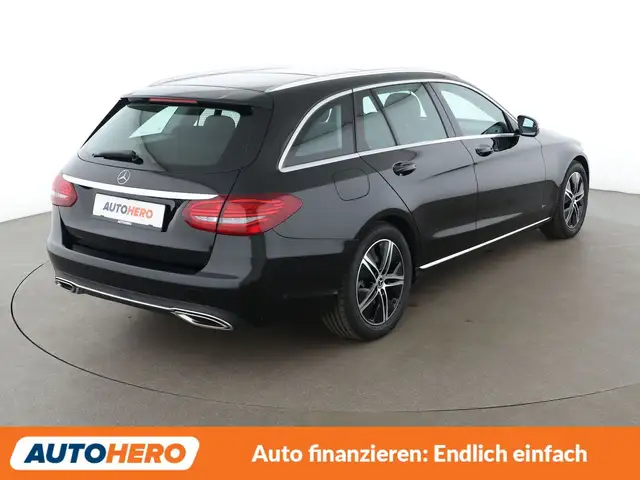 Mercedes-Benz C-Class view 6