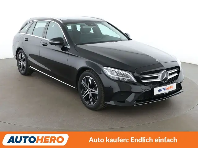 Mercedes-Benz 300 view 8