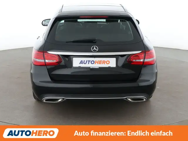 Mercedes-Benz C-Class view 5