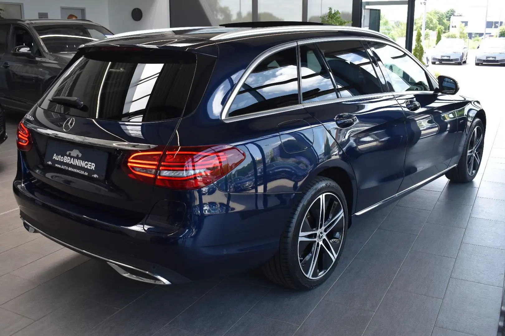 Mercedes-Benz C 300 de T 9G-tr. Avantgarde Multibeam~HUD~WideS. Blau - 2