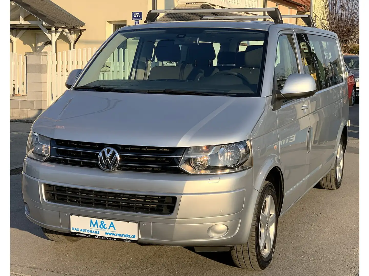 Volkswagen T5 Caravelle 2.0 TDI Comfortline lang 4Motion*9-SITZER Argent - 1