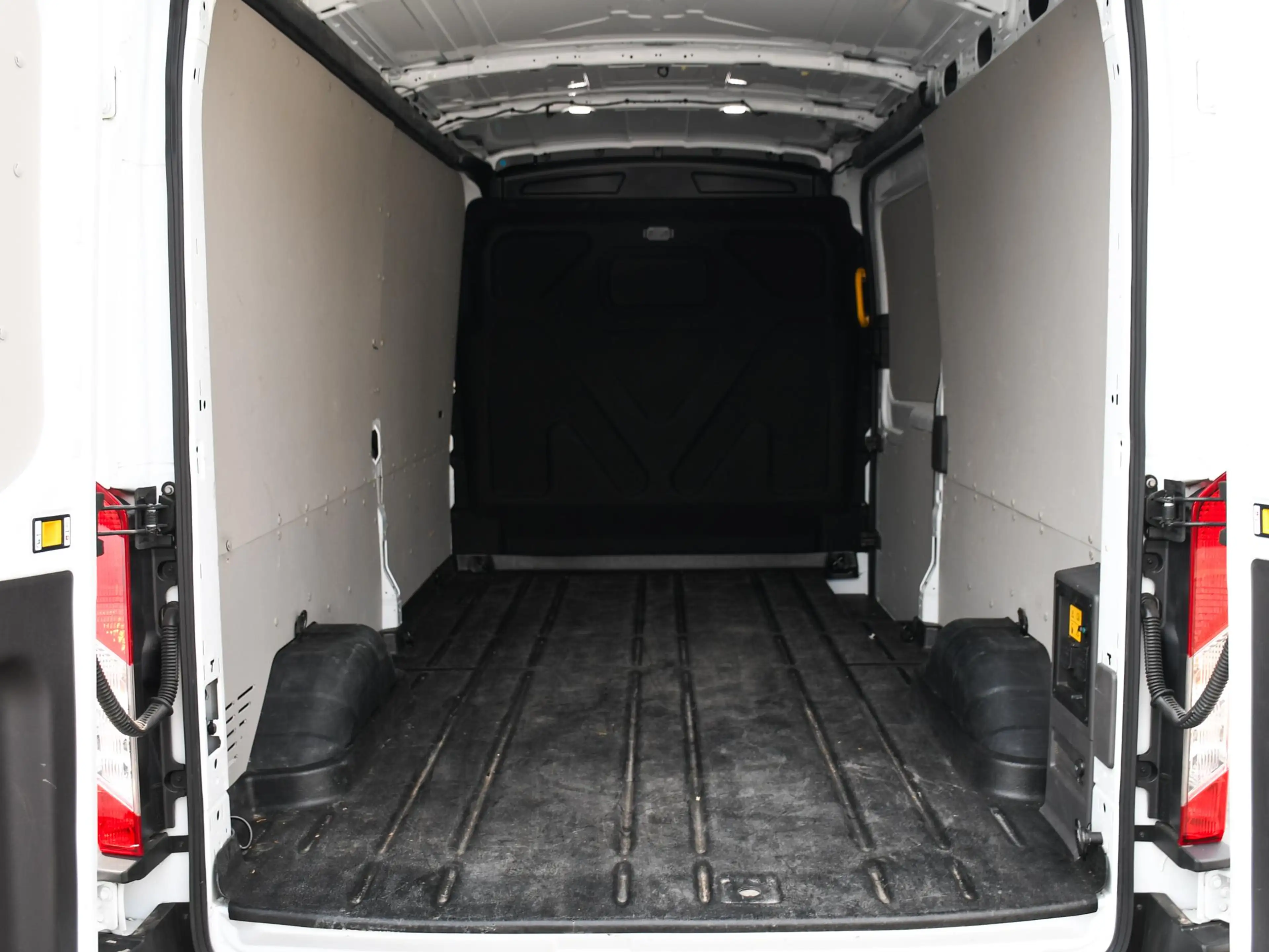 Ford E-Transit 350 L3H2 Trend 68 kWh 184pk Automaat CAMERA | DODE — photo 14