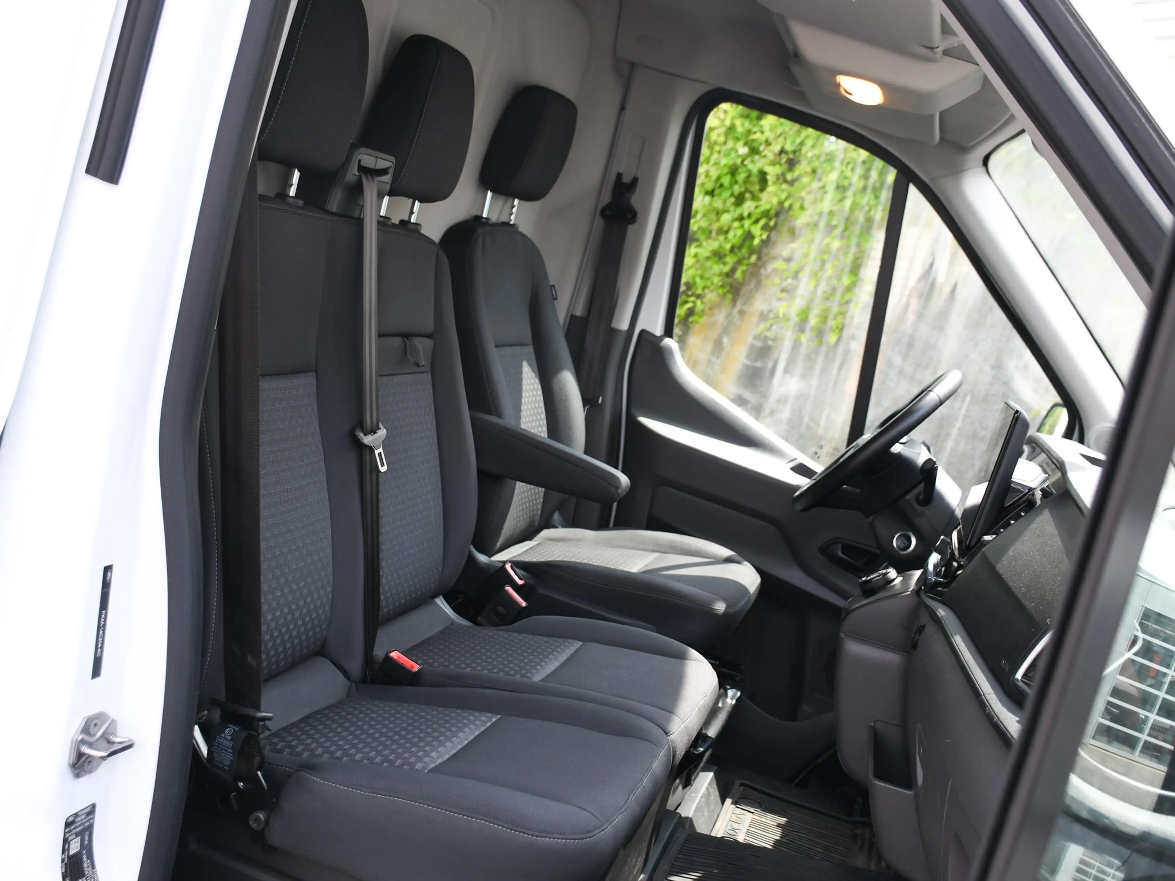 Ford E-Transit 350 L3H2 Trend 68 kWh 184pk Automaat CAMERA | DODE — photo 11