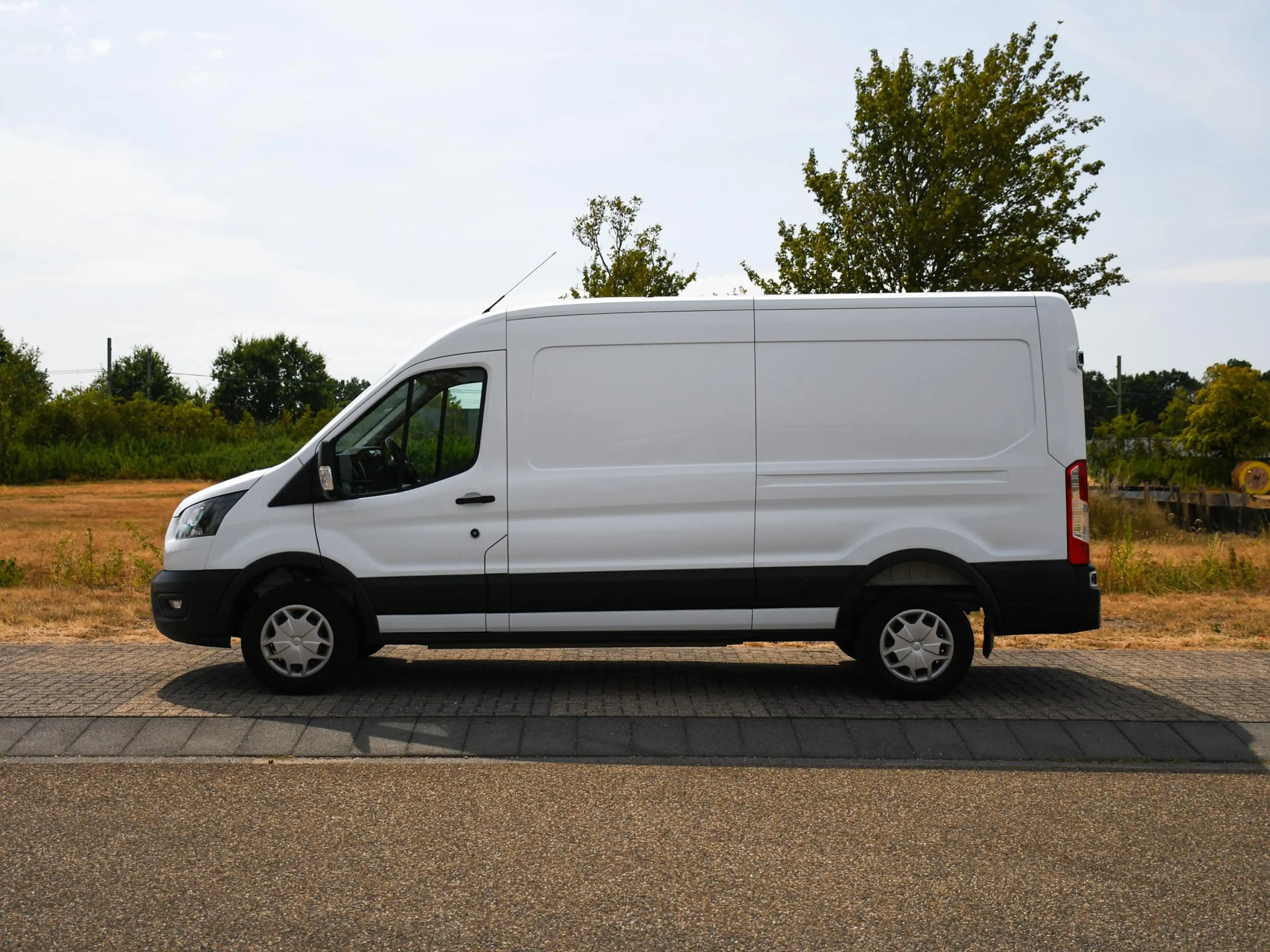 Ford E-Transit 350 L3H2 Trend 68 kWh 184pk Automaat CAMERA | DODE — photo 3