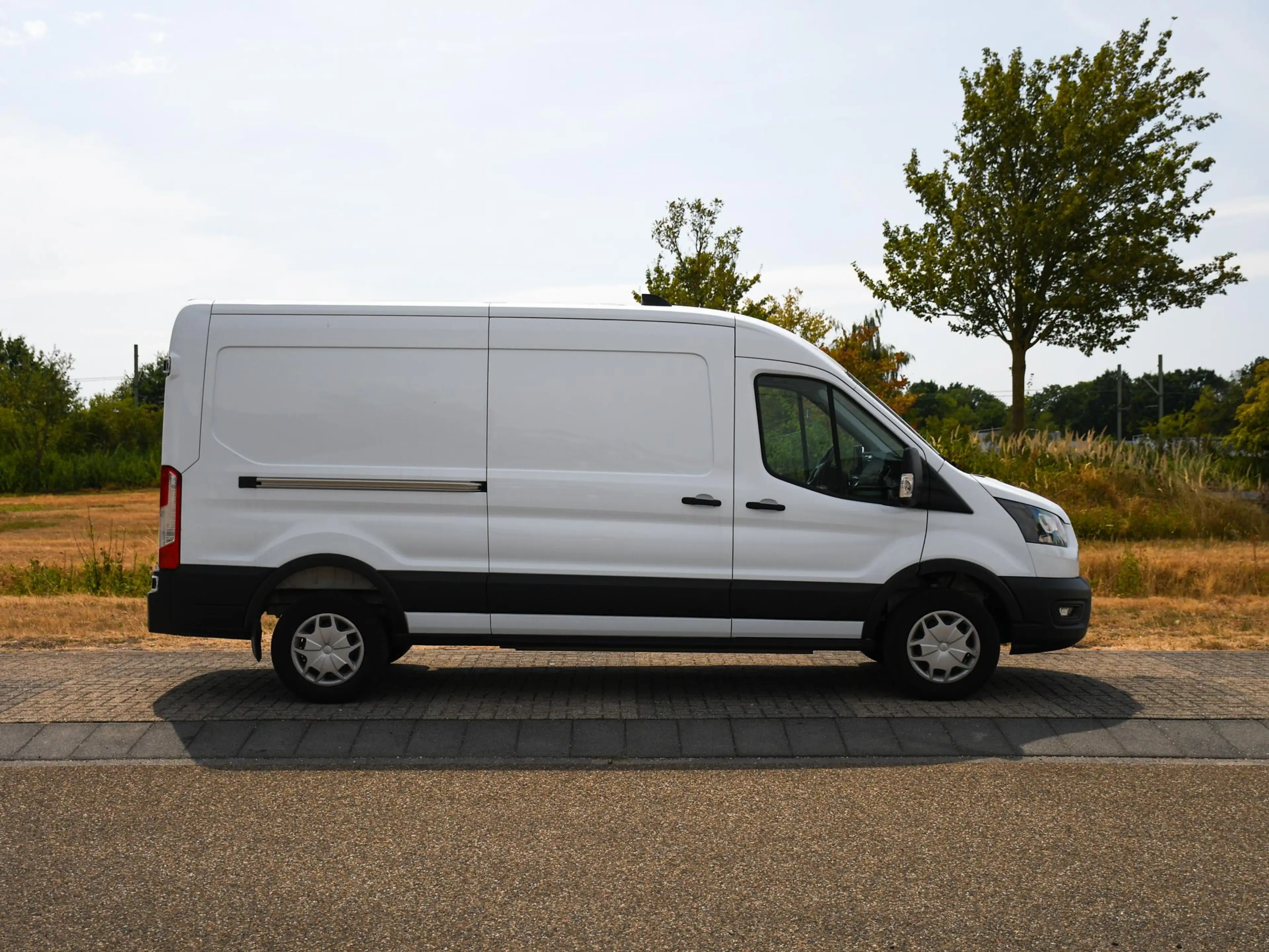 Ford E-Transit 350 L3H2 Trend 68 kWh 184pk Automaat CAMERA | DODE — photo 4