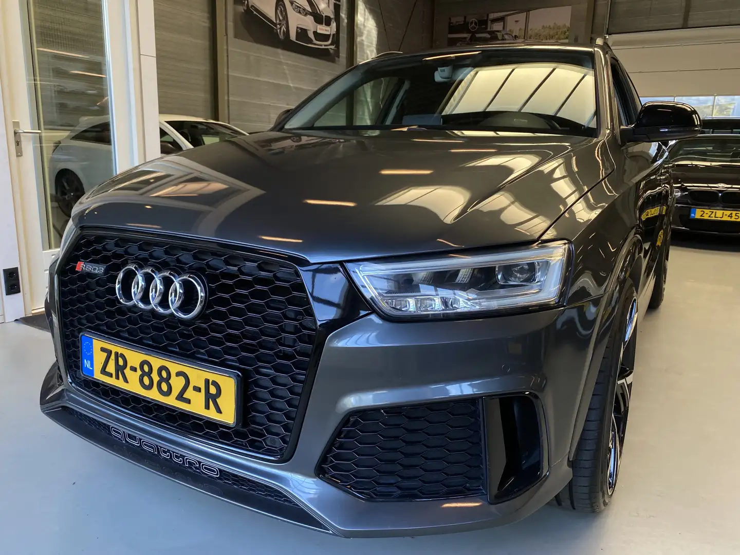 Audi RS Q3 2.5 TFSI Q3 quattro Pro Line Plus Leder, Navi, Cru Grijs - 1