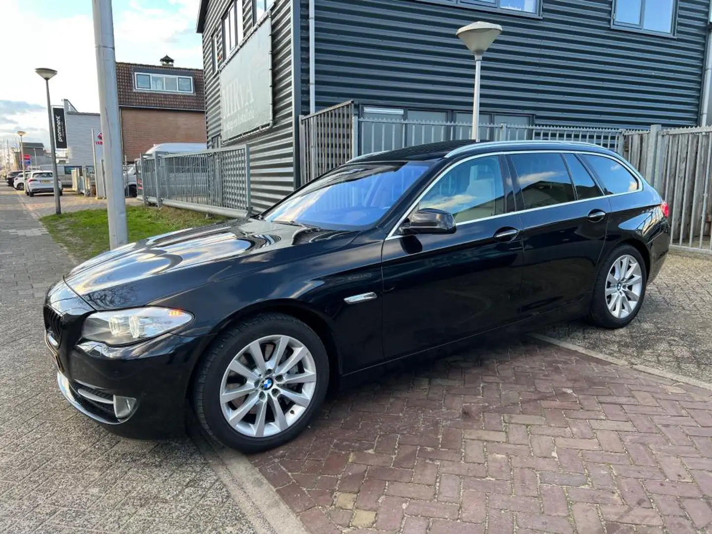 BMW 535 5-serie Touring 535XD High Executive Navi/Leer/Hea Zwart - 1