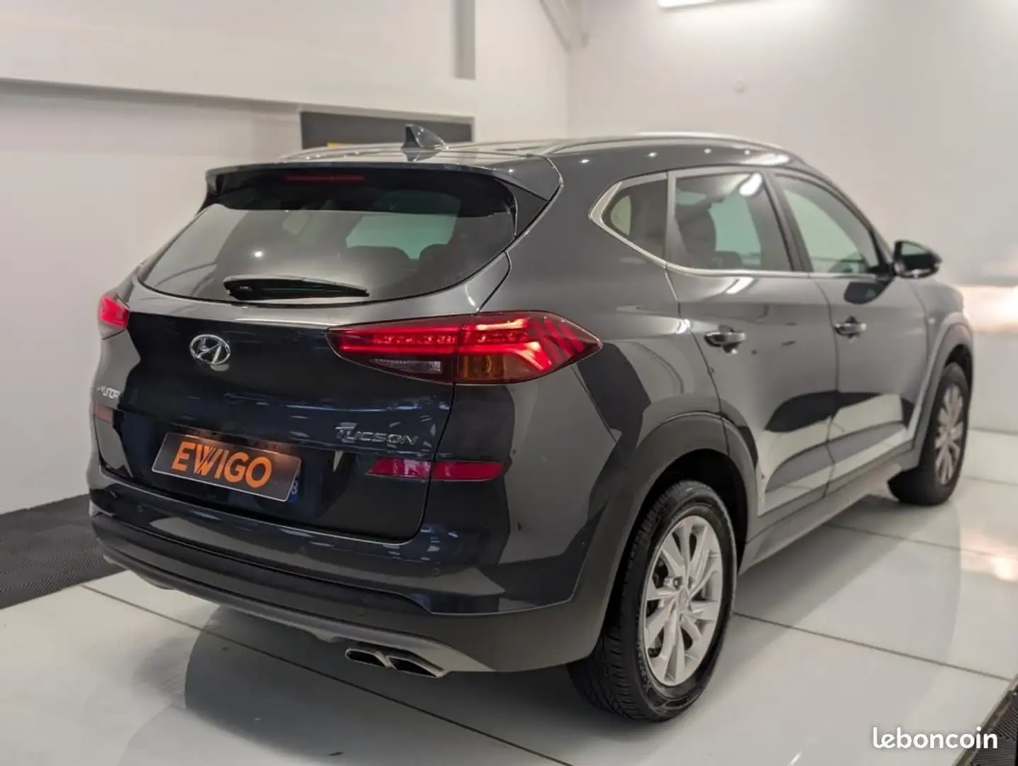 Hyundai TUCSON 1.6 CRDI 115 HYBRID MHEV 48VOLT CREATIVE 2WD Gris - 2