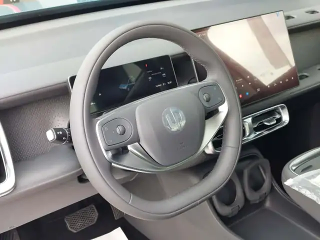 Leapmotor B10 view 14