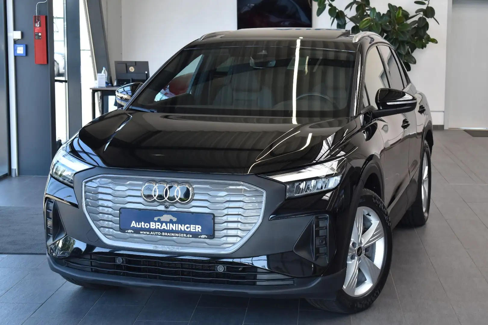 Audi Q4 40 e-tron Aut. S-line LED~VirtC~ACC~PanoSD Noir - 1