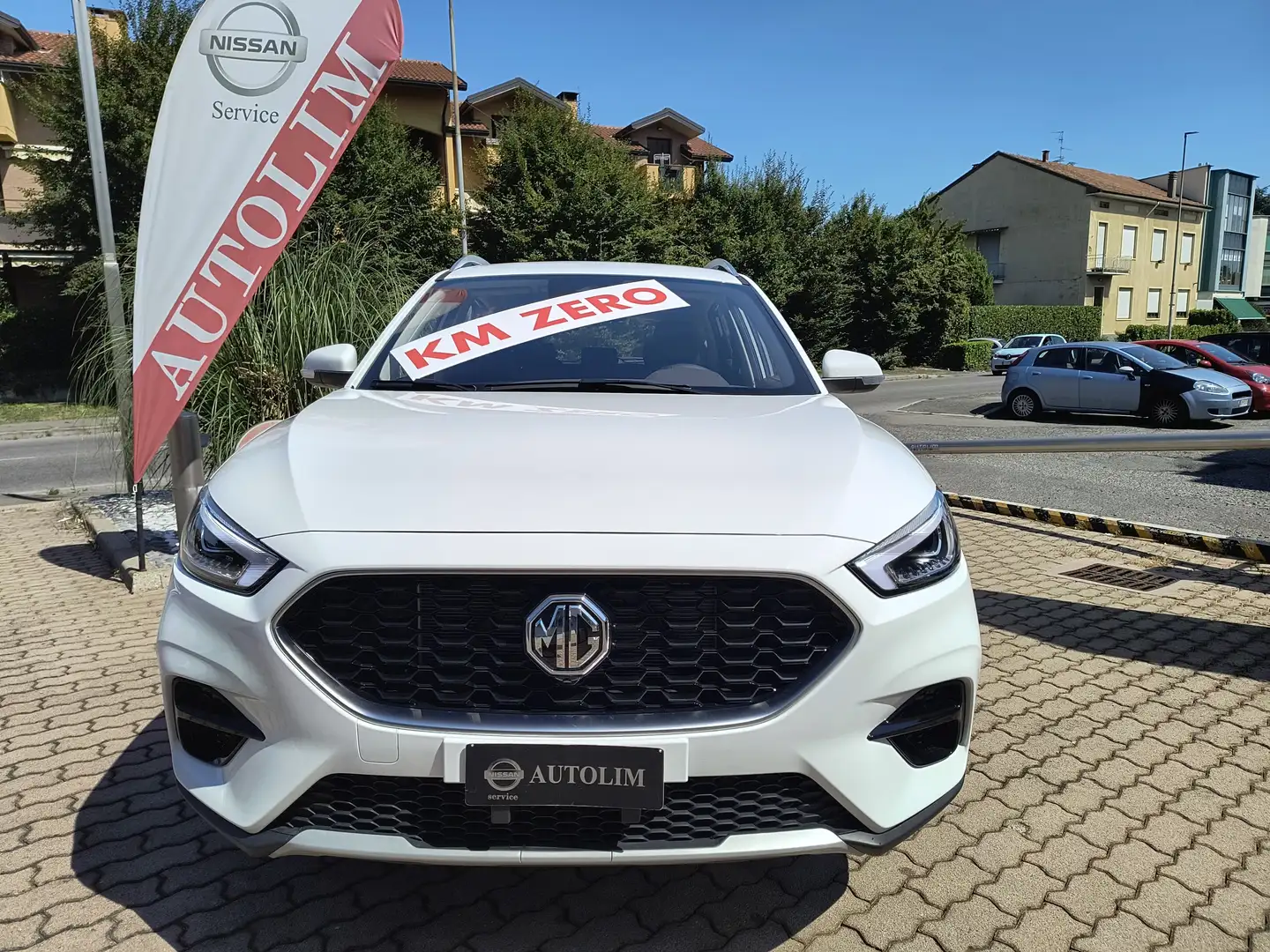 MG ZS ZS 1.5 Classic Comfort  Gommato All season Bianco - 2