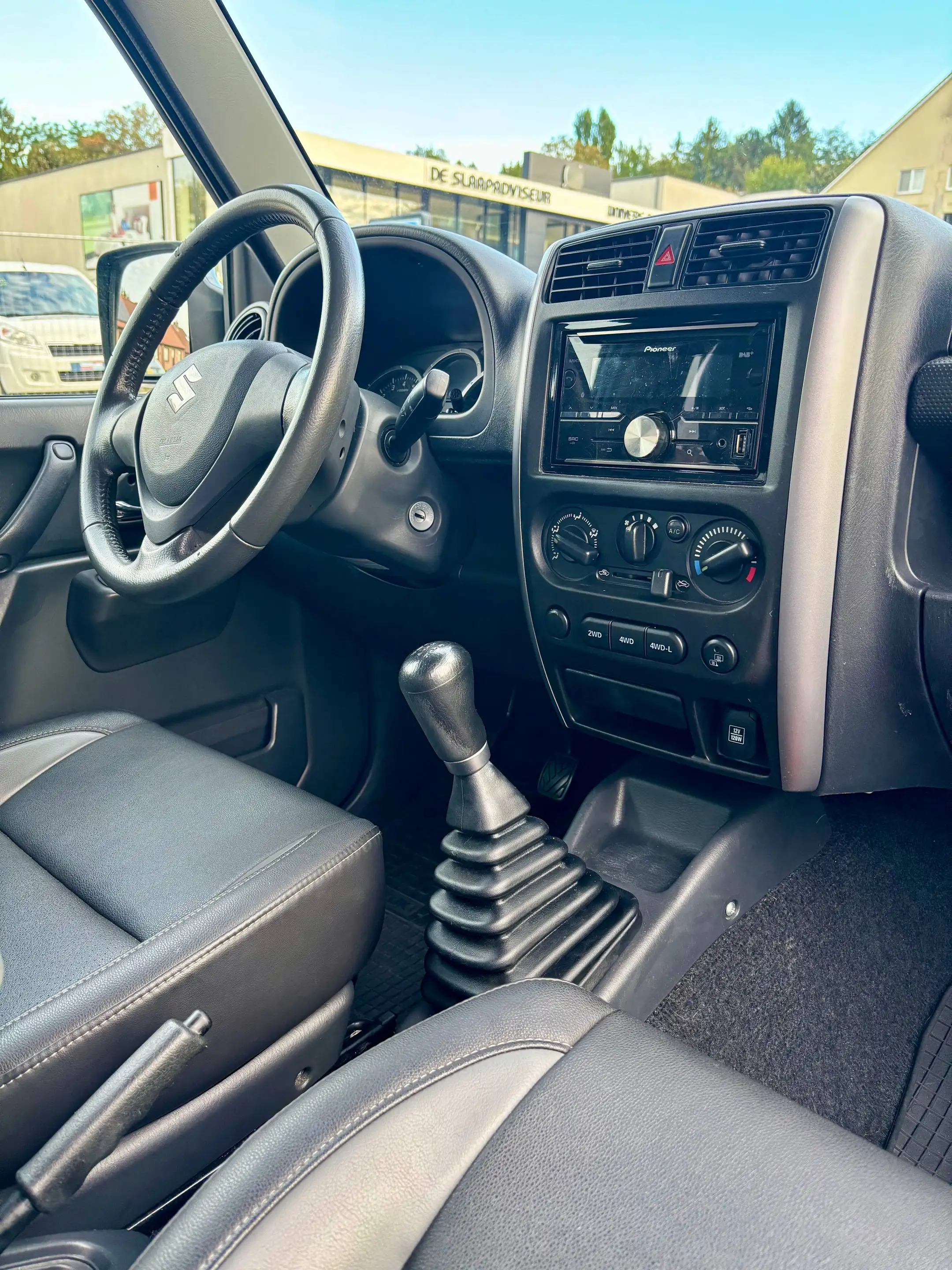 Suzuki Jimny Jimny 1.3i JLX Dakota " belgium car pass " — photo 7
