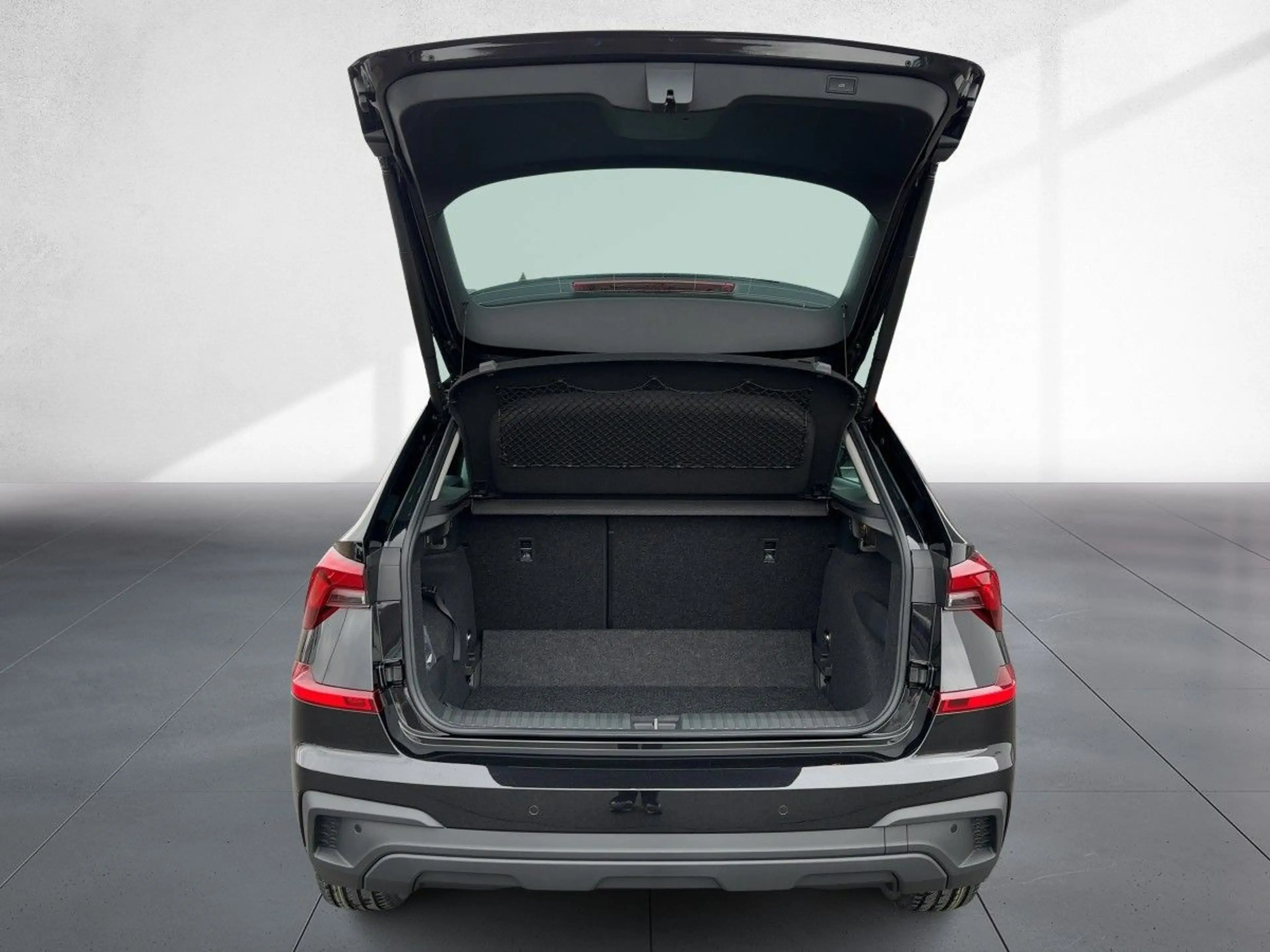 Skoda Kamiq Tour 1,0 TSI 85 kW *AHZV / ACC / KAMERA* — photo 10