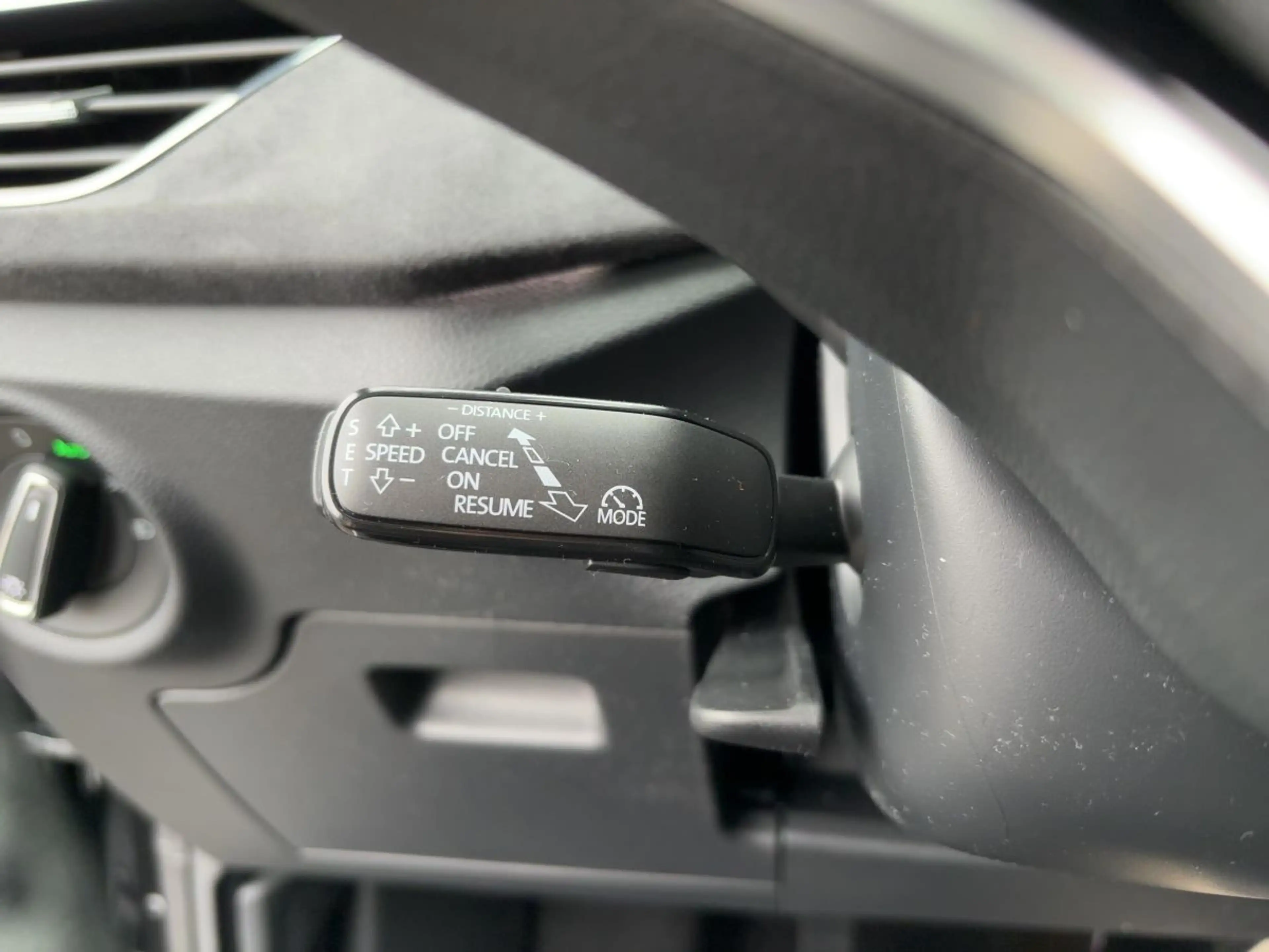 Skoda Kamiq Tour 1,0 TSI 85 kW *AHZV / ACC / KAMERA* — photo 13