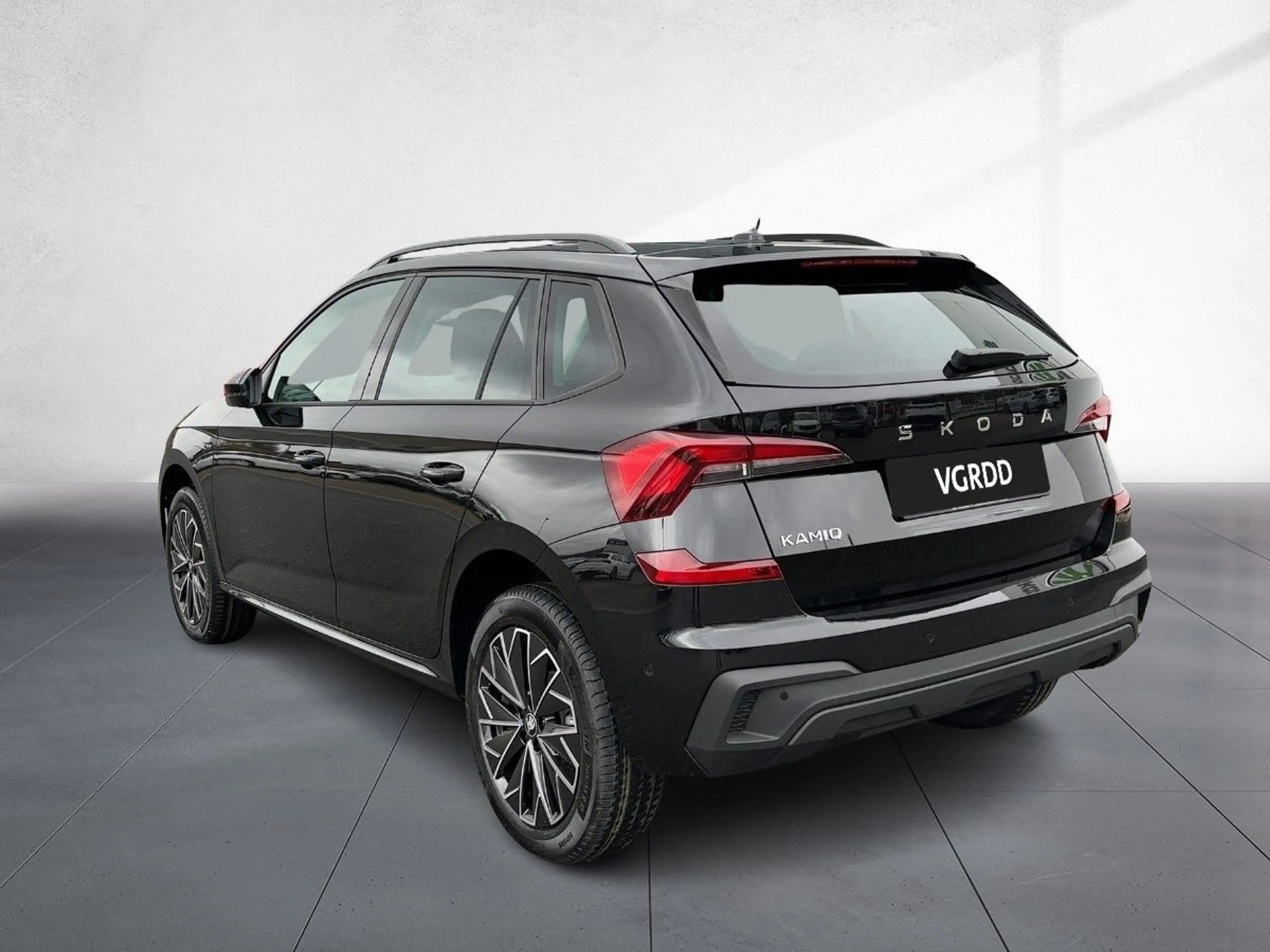 Skoda Kamiq Tour 1,0 TSI 85 kW *AHZV / ACC / KAMERA* — photo 2