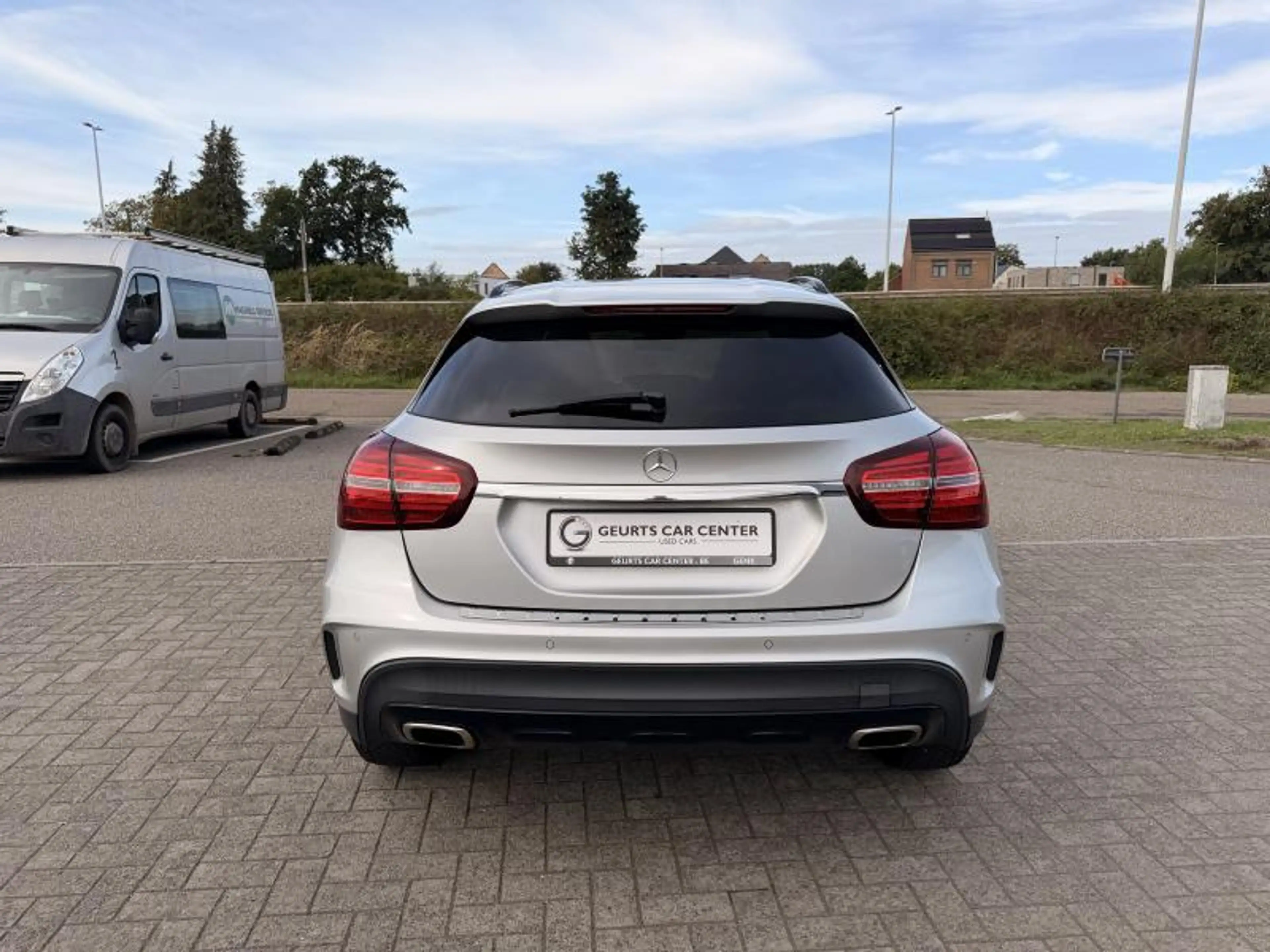 Mercedes-Benz GLA 180 AMG-Pack / 1.6 benzine Automaat / LED / NAVI — photo 5
