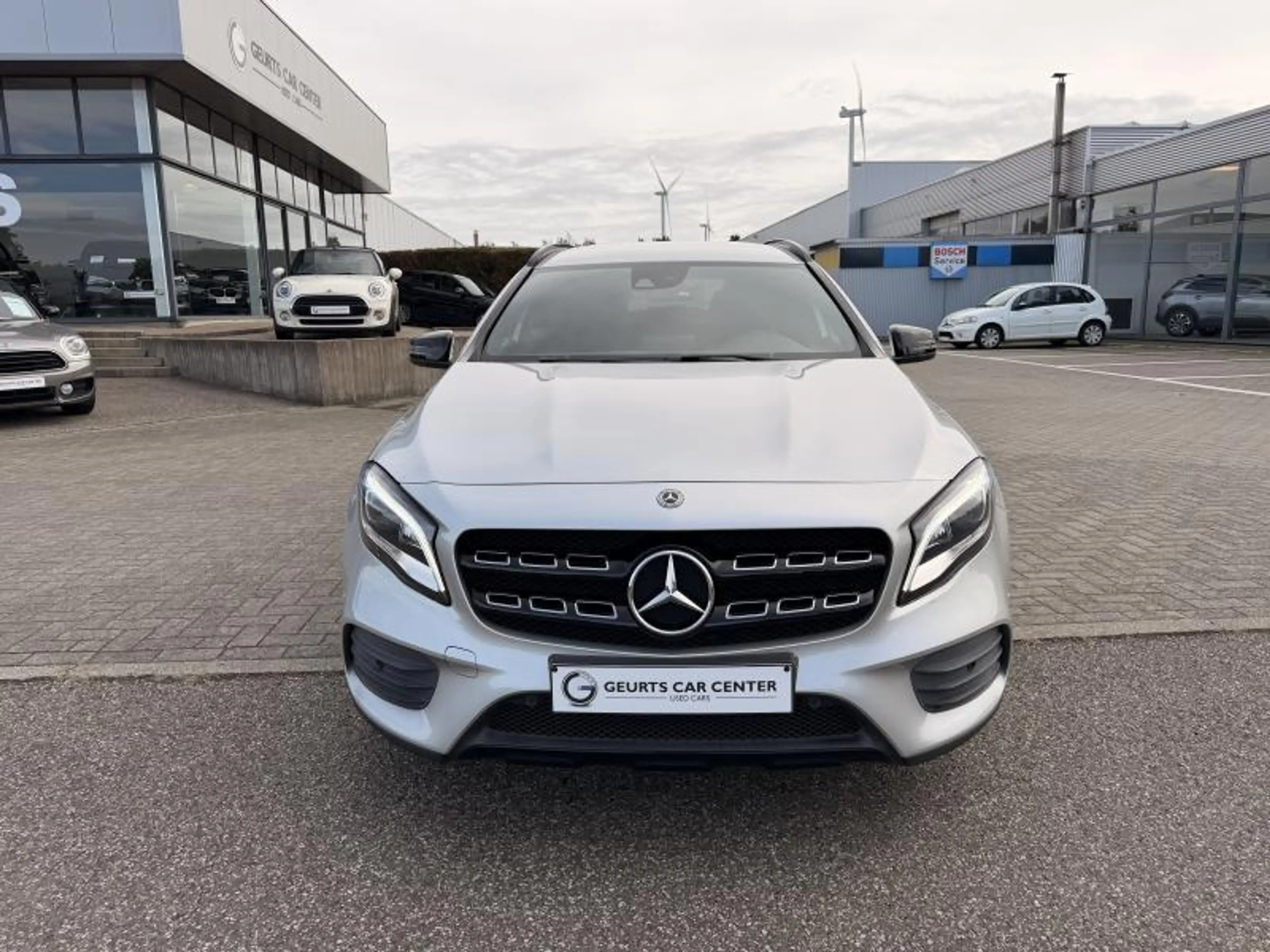 Mercedes-Benz GLA 180 AMG-Pack / 1.6 benzine Automaat / LED / NAVI — photo 11