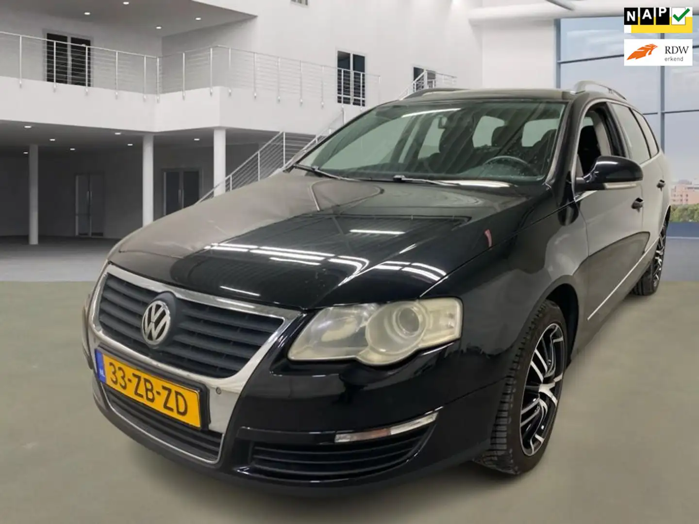 Volkswagen Passat Variant 2.0 FSI Comfortline Business Zwart - 1