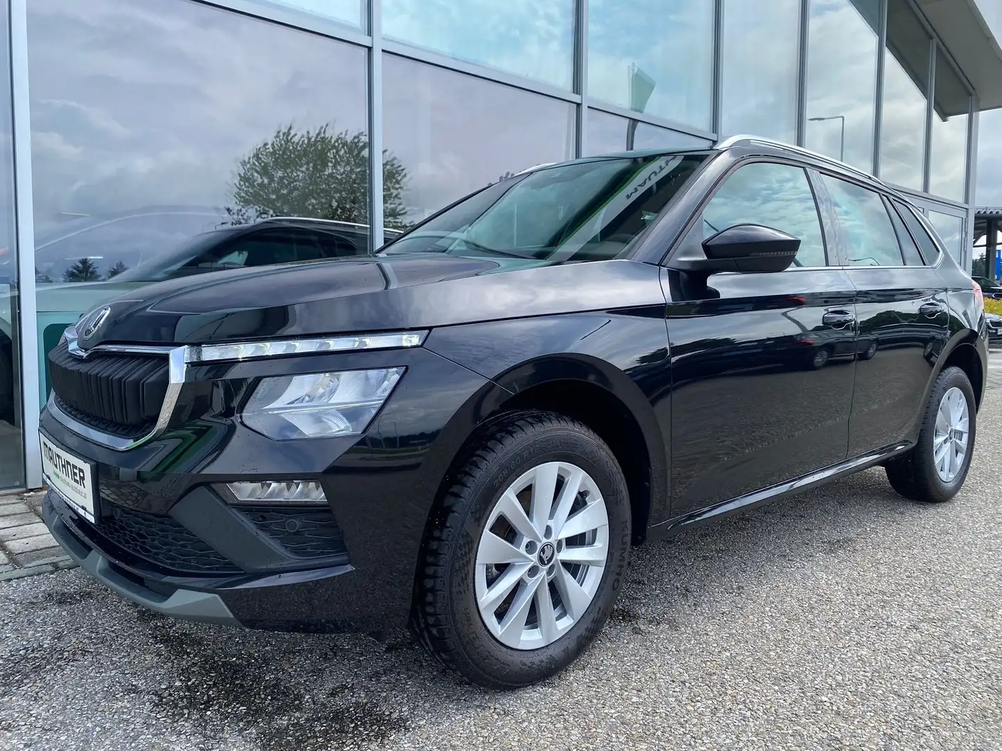 Skoda Kamiq Selection Schwarz - 1