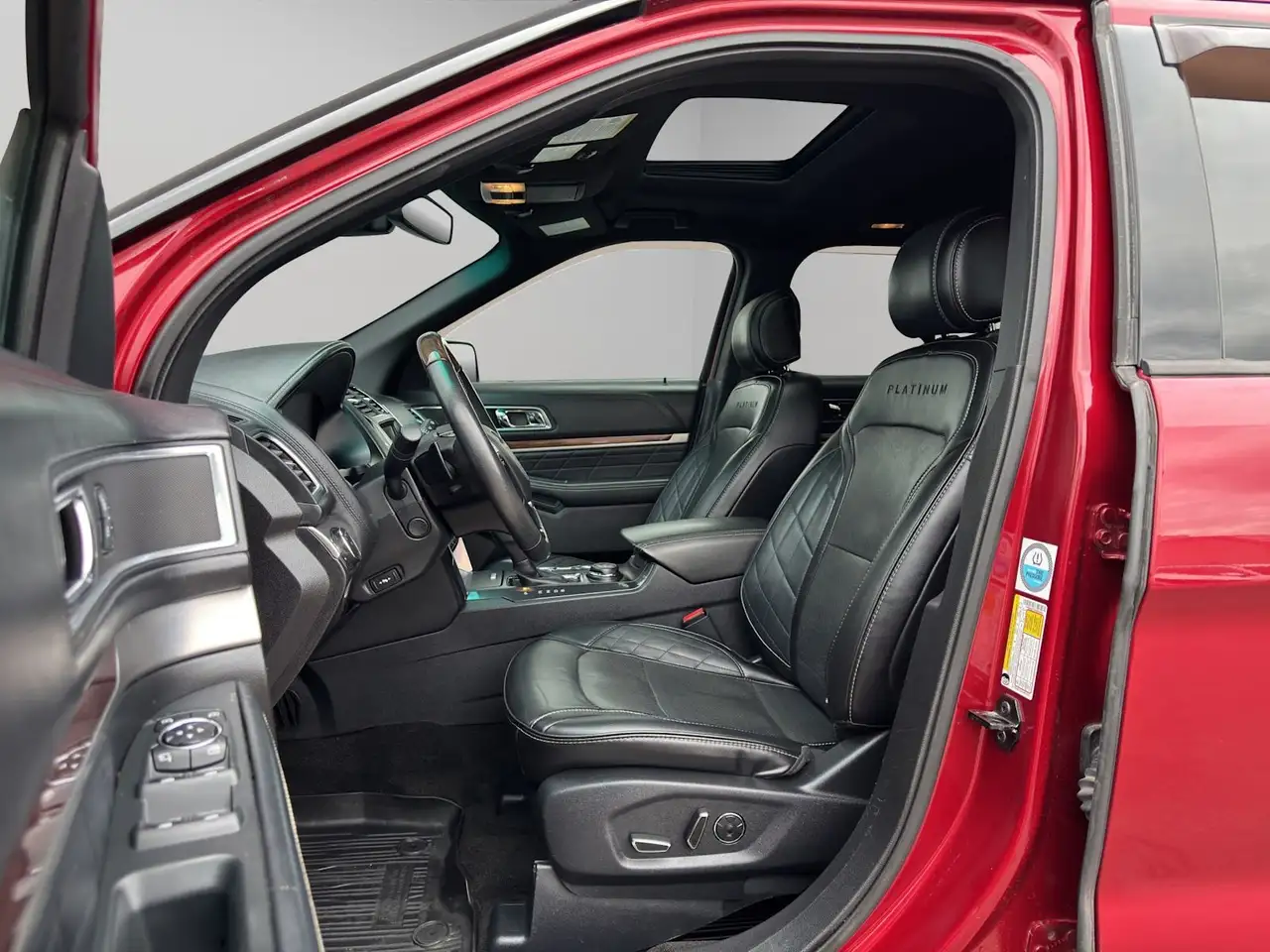 Ford Explorer снимка Ford Explorer