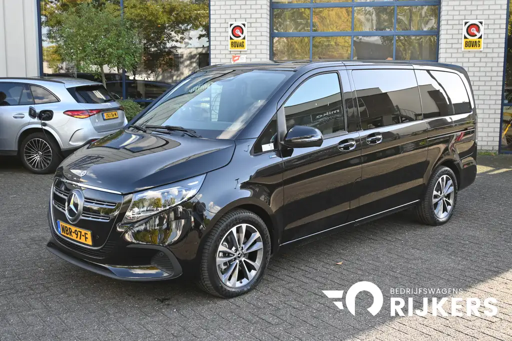 Mercedes-Benz EQV 300 2024 из Европы — купить под ключ