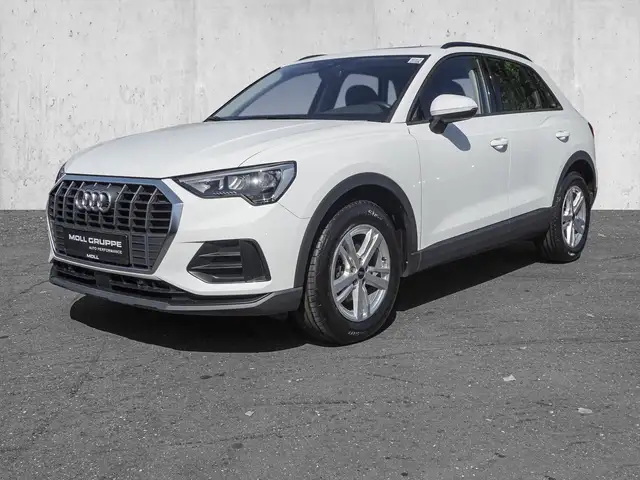 Audi Q3 view 2