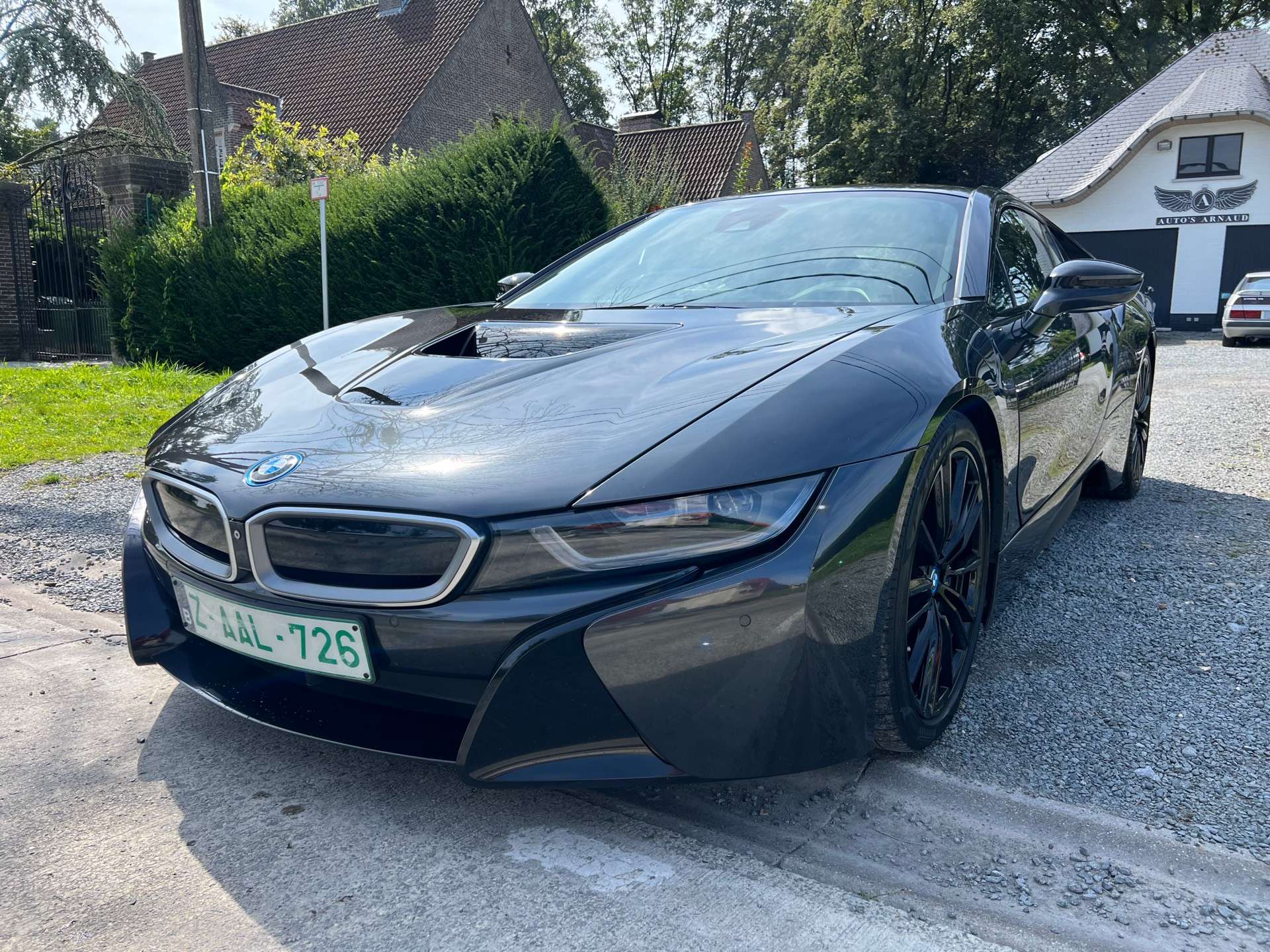 BMW i8