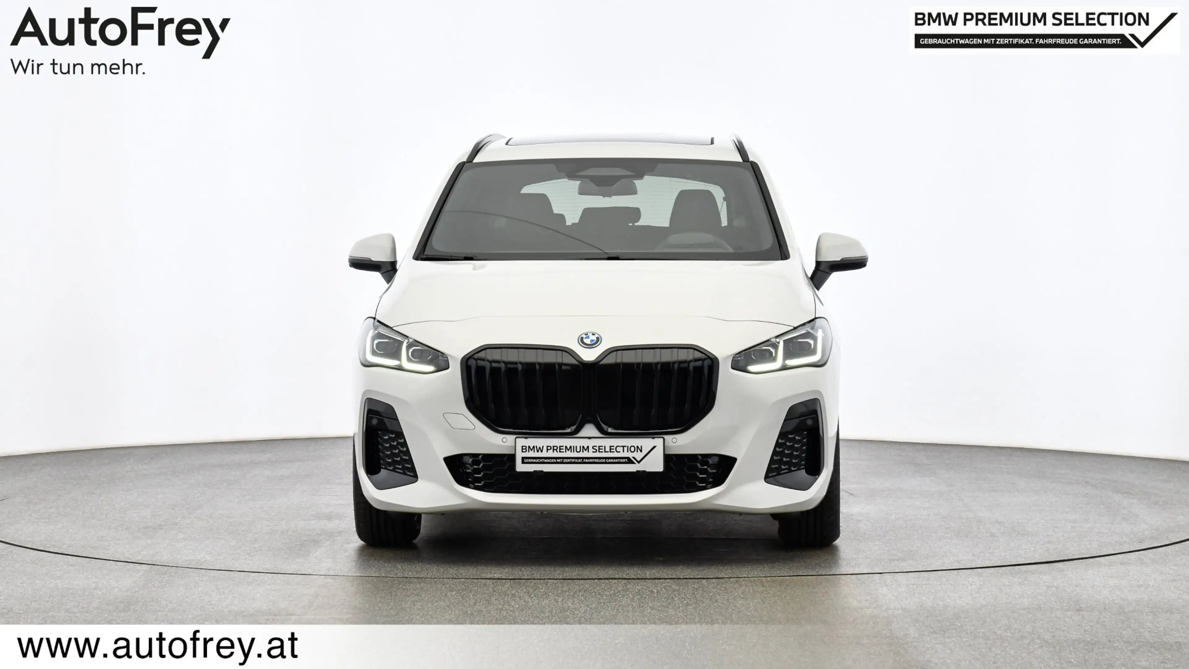 BMW 230 e xDrive — photo 4