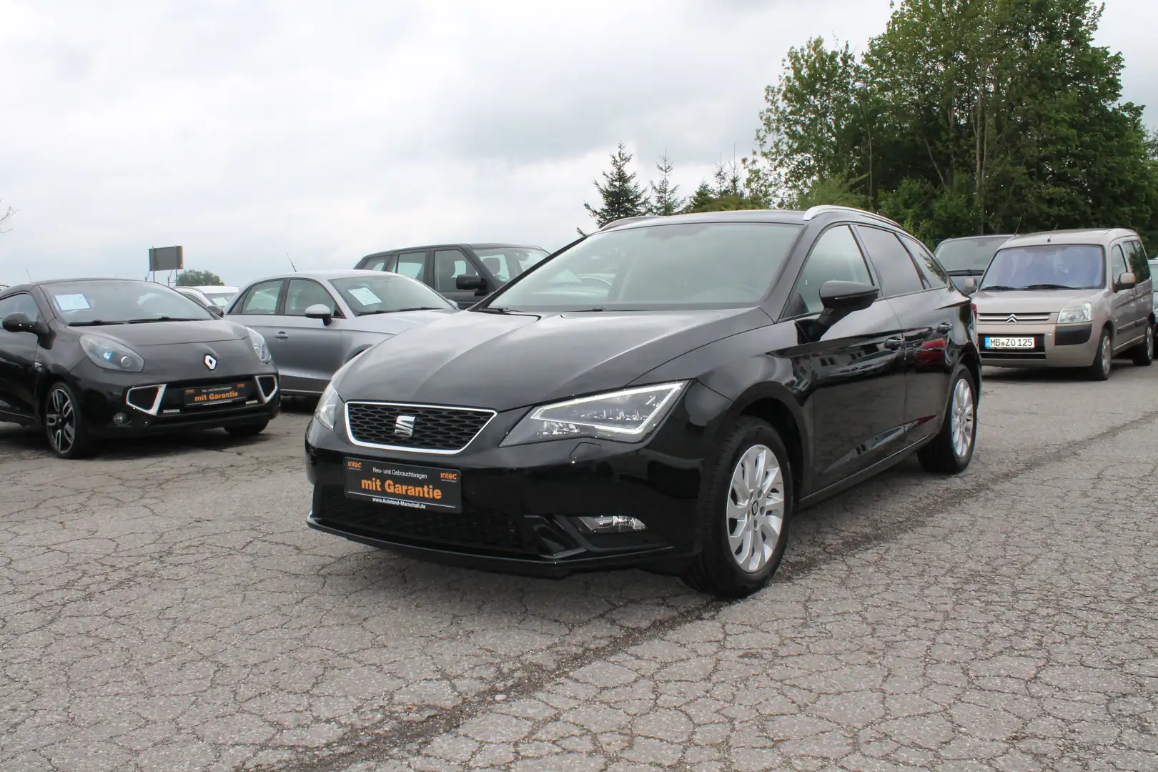SEAT Leon 1,4 TSI PDC KLIMA LED SITZHEIZUNG Schwarz - 1