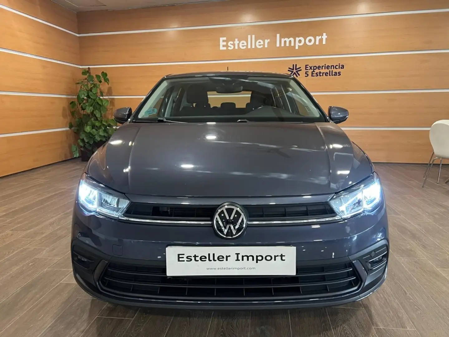 Volkswagen Polo 1.0 TSI Life 70kW Gris - 2