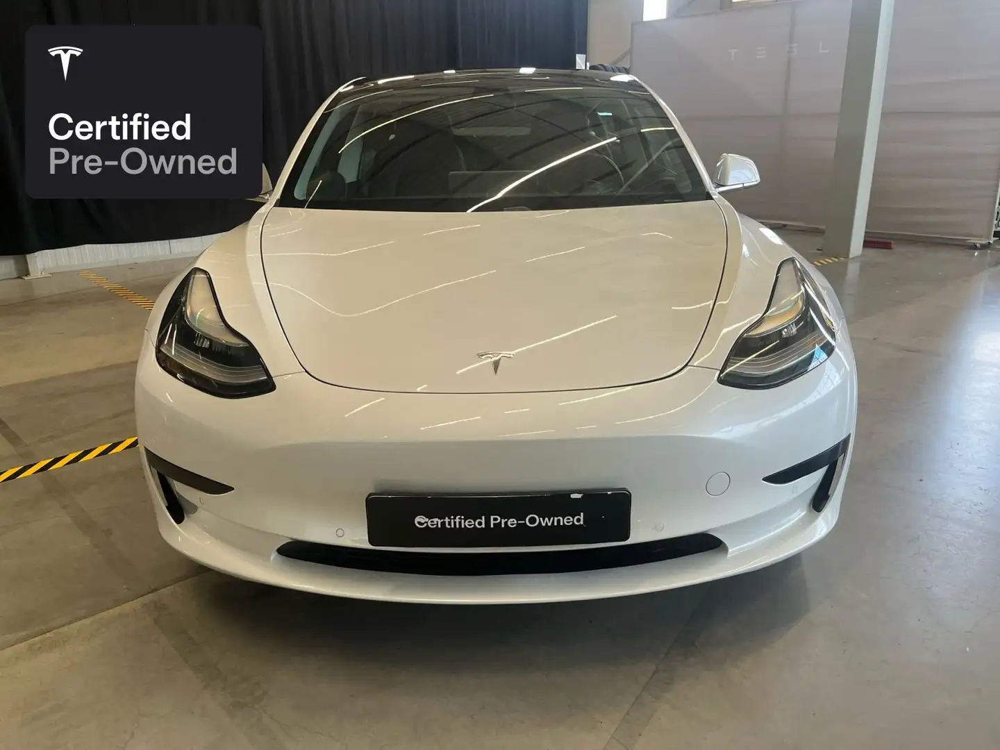 Tesla Model 3 Rear-Wheel Drive “Certified Pre-Owned” Blanc - 2