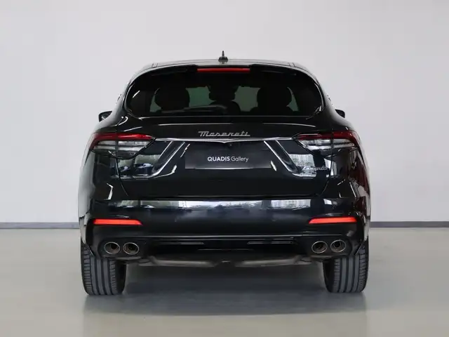 Maserati Levante view 17
