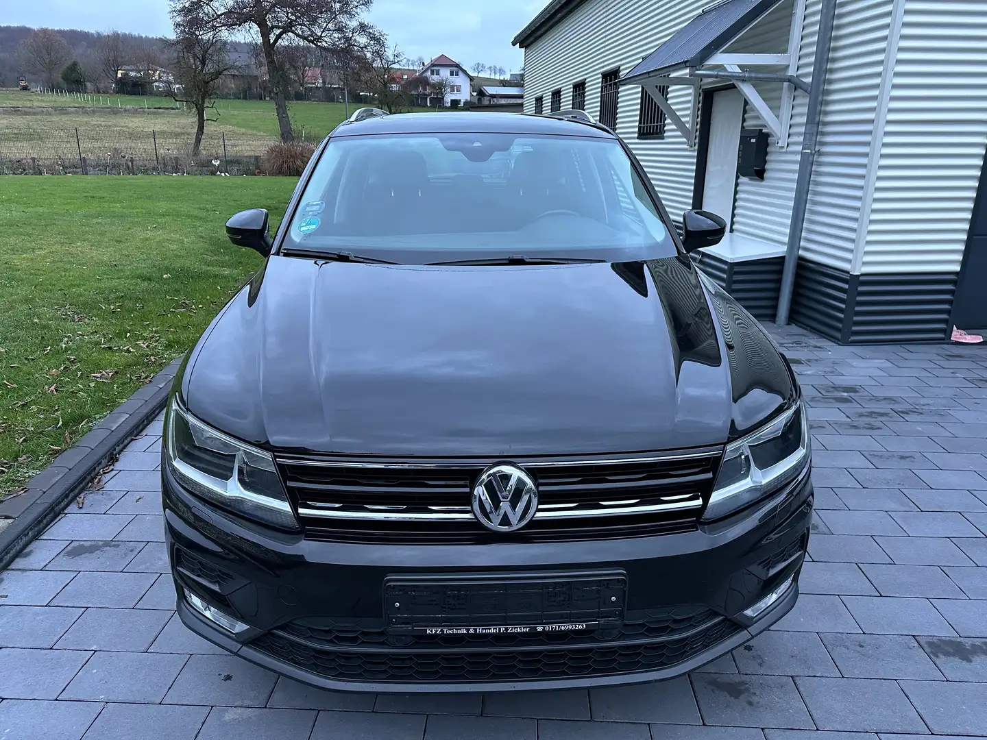 Volkswagen Tiguan Sound BMT/Start-Stopp 4Motion AHK 1.Hand Noir - 2