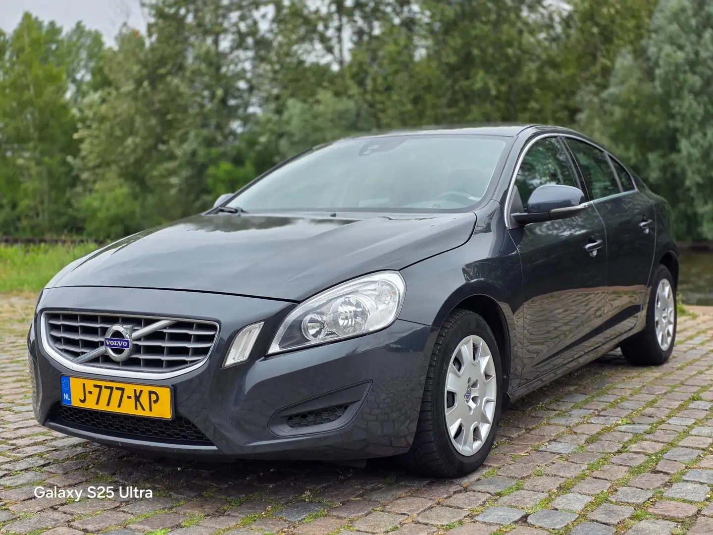 Volvo S60 1.6 T3 Kinetic 2e eigenaar lage km airco cruis con Grijs - 2