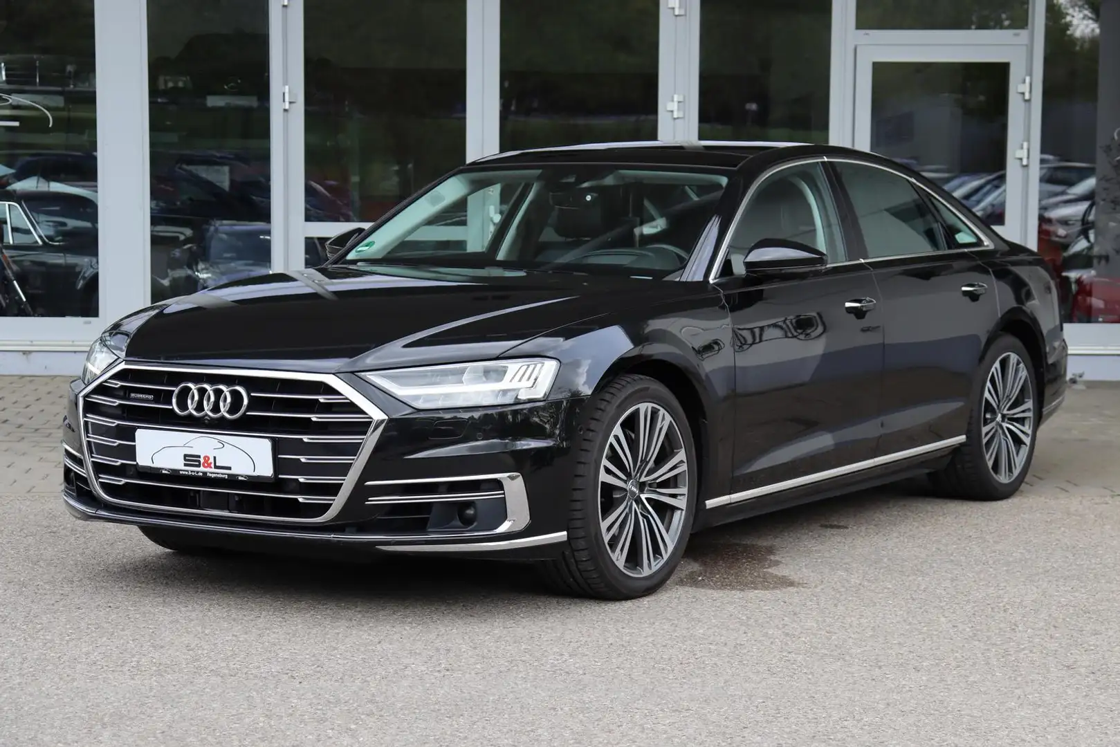 Audi A8 3.0 TDI quattro/UPE135/4xMassage/TV/4RadL/2+1 Schwarz - 1