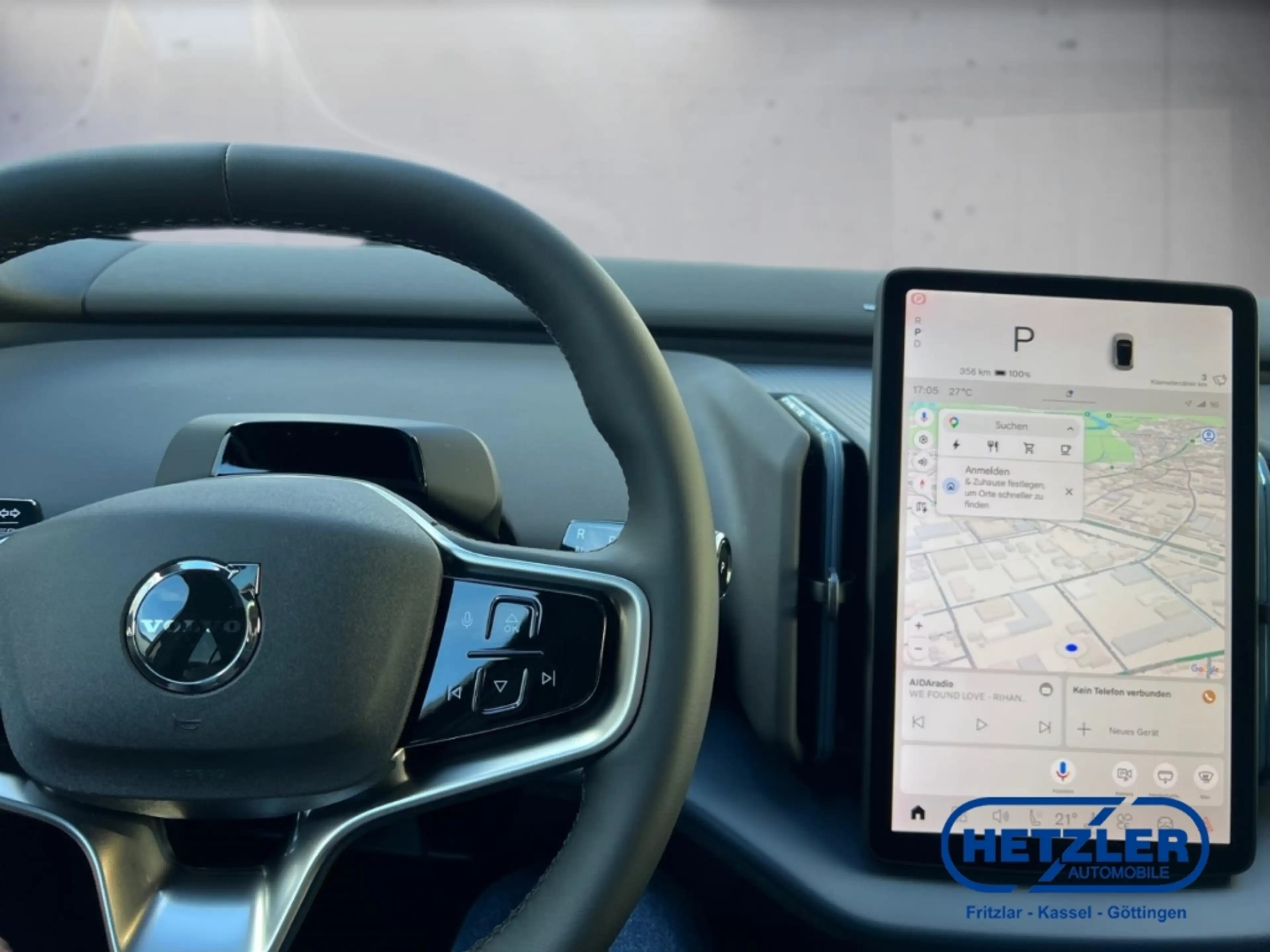 Volvo EX30 P5 Longe Range 2WD Electric Ultra StandHZG Panoram — photo 9