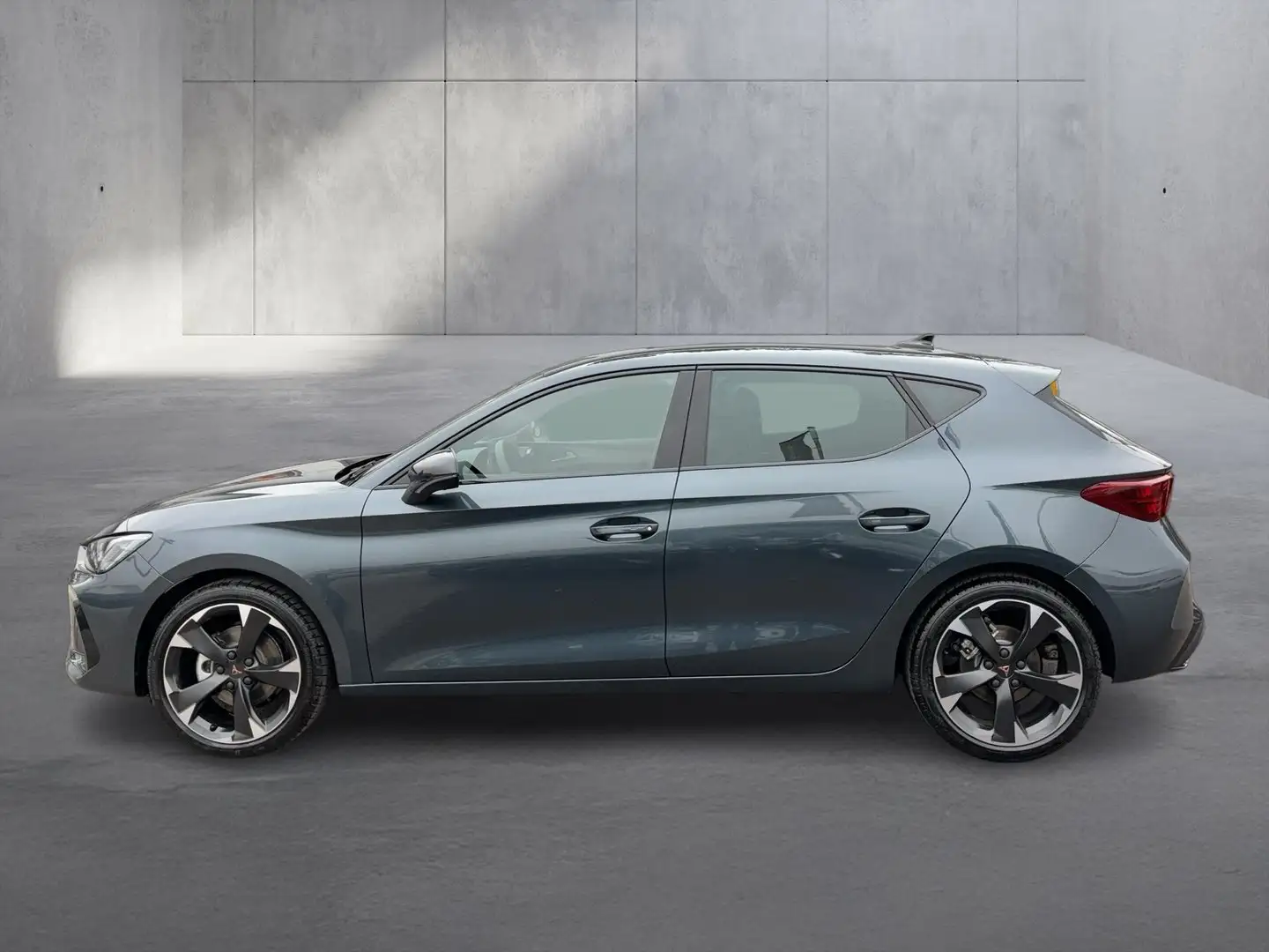 CUPRA Leon 1.5 TSI ACT Grau - 2